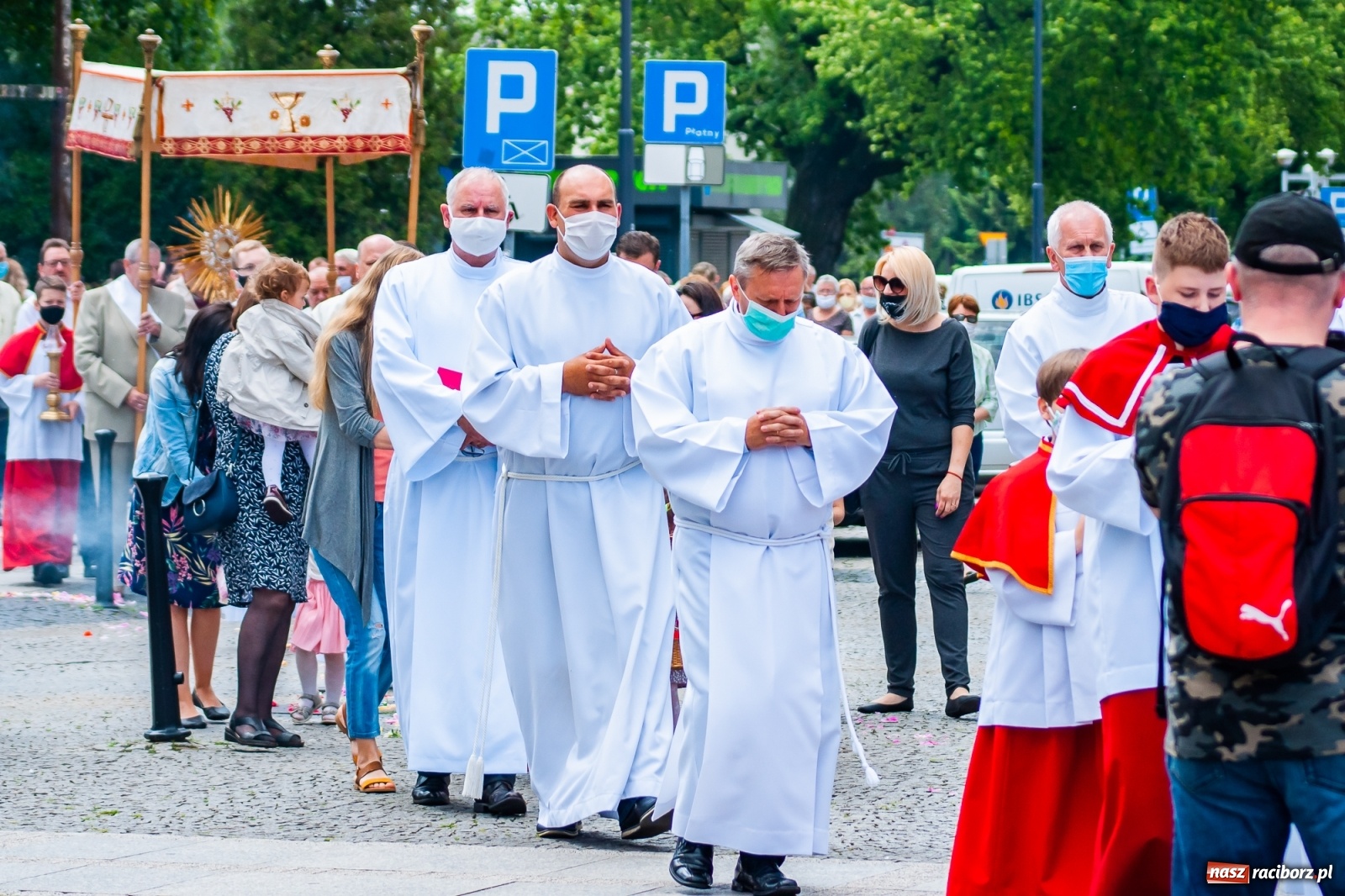 Zdjęcie w galerii na portalu naszraciborz.pl: Parafia WNMP. Najświętszy Sakrament przy św. Sebastianie - patronie od morowego powietrza  wiadomości z regionu