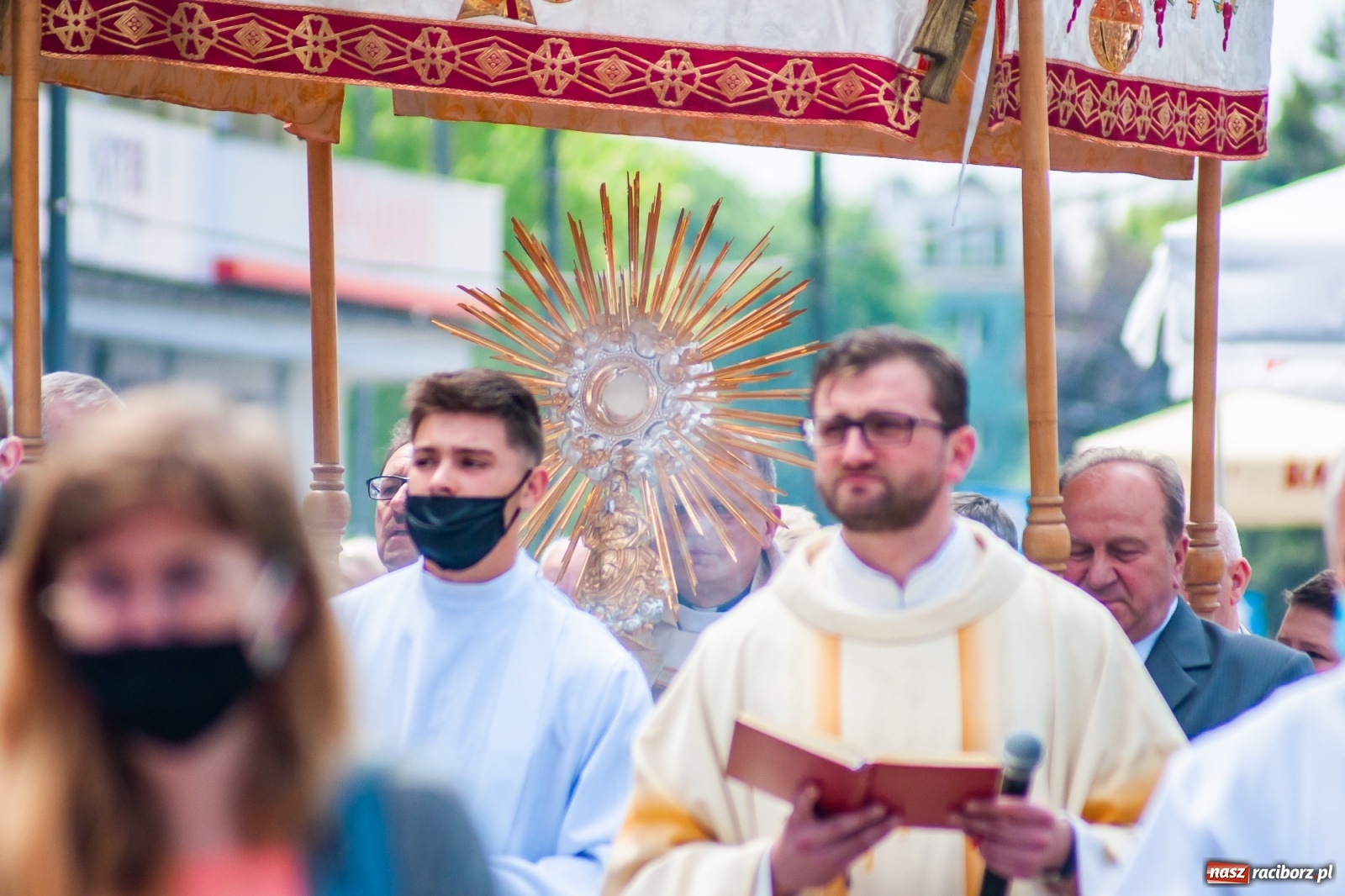 Zdjęcie w galerii na portalu naszraciborz.pl: Parafia WNMP. Najświętszy Sakrament przy św. Sebastianie - patronie od morowego powietrza  wiadomości z regionu