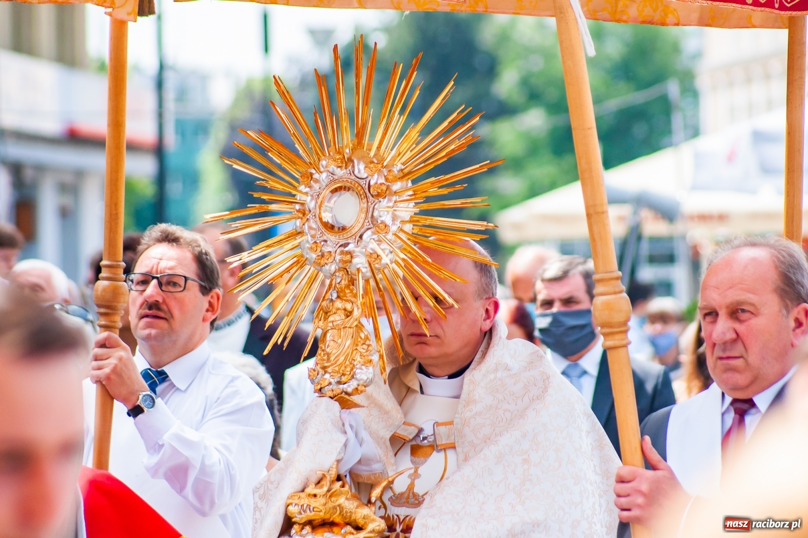 Zdjęcie w galerii na portalu naszraciborz.pl: Parafia WNMP. Najświętszy Sakrament przy św. Sebastianie - patronie od morowego powietrza  wiadomości z regionu