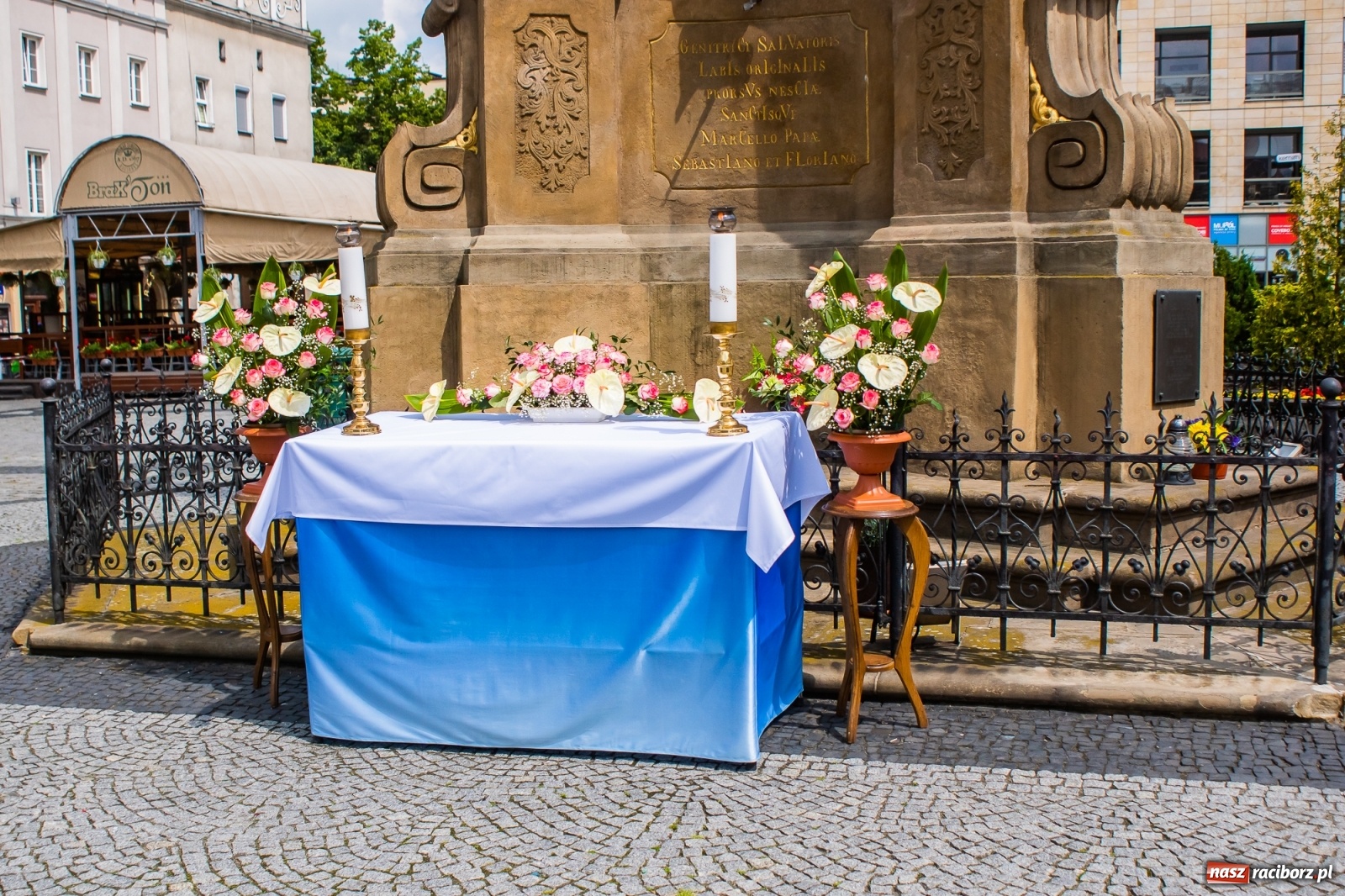 Zdjęcie w galerii na portalu naszraciborz.pl: Parafia WNMP. Najświętszy Sakrament przy św. Sebastianie - patronie od morowego powietrza  wiadomości z regionu