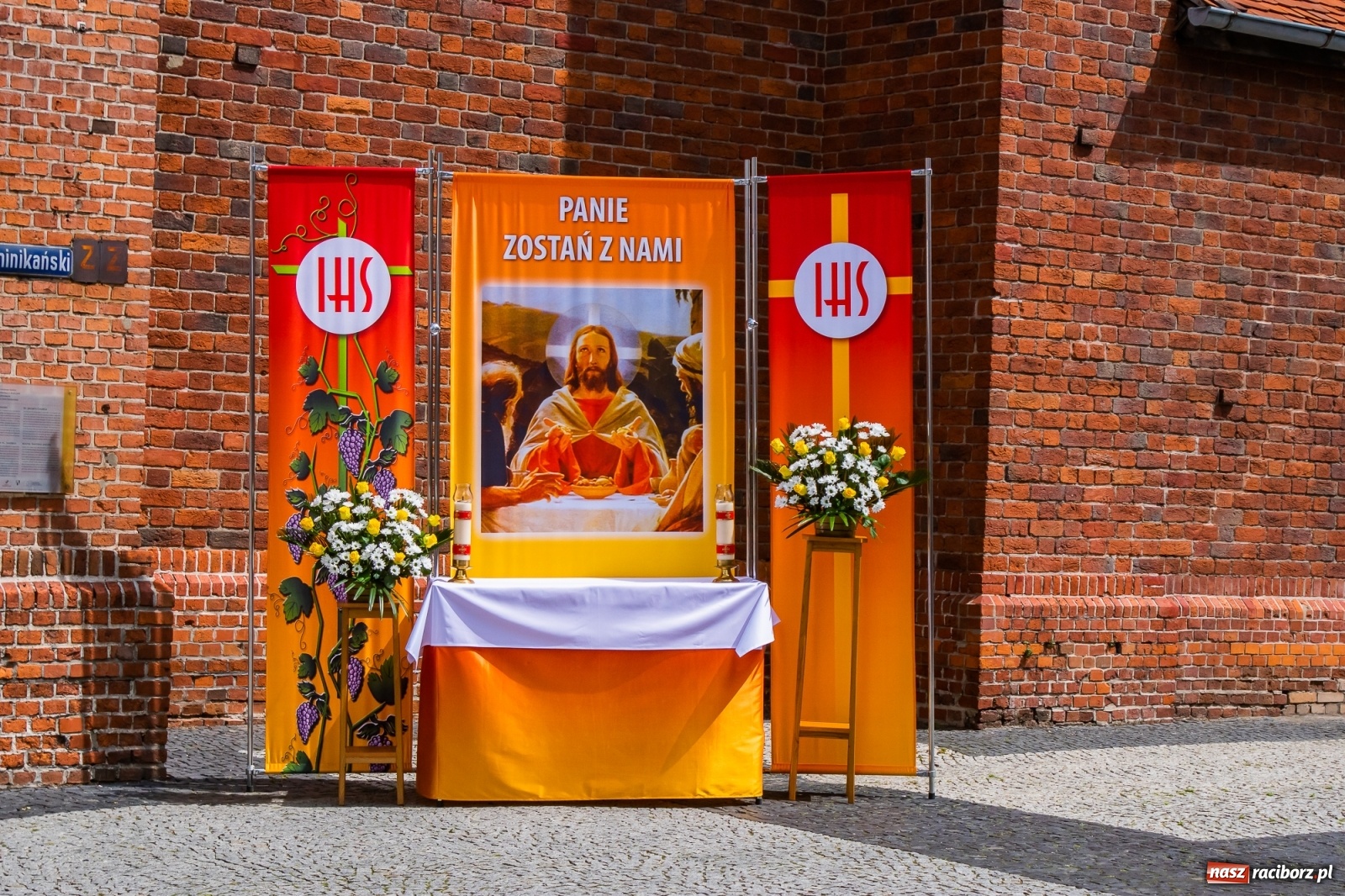 Zdjęcie w galerii na portalu naszraciborz.pl: Parafia WNMP. Najświętszy Sakrament przy św. Sebastianie - patronie od morowego powietrza  wiadomości z regionu