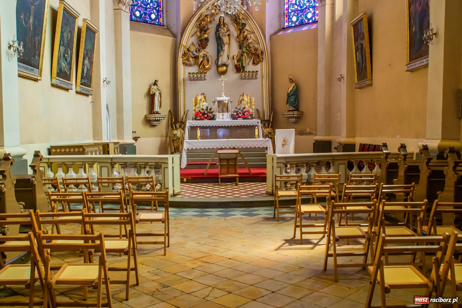 Zdjęcie w galerii na portalu naszraciborz.pl: Parafia WNMP. Najświętszy Sakrament przy św. Sebastianie - patronie od morowego powietrza  wiadomości z regionu