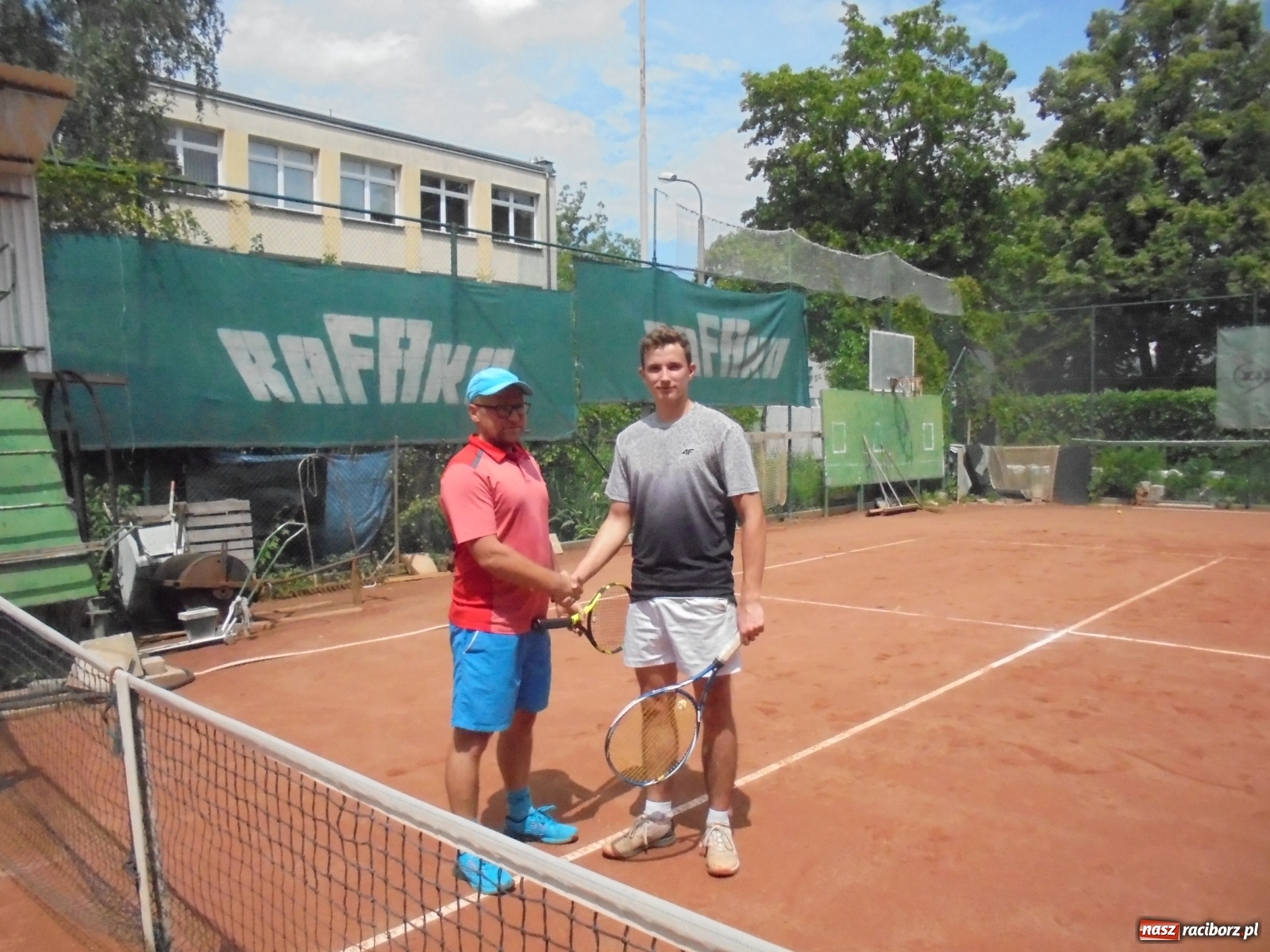 Zdjęcie w galerii na portalu naszraciborz.pl: Tenisowe zmagania o puchar prezesa TKKF Rafako wiadomości z regionu