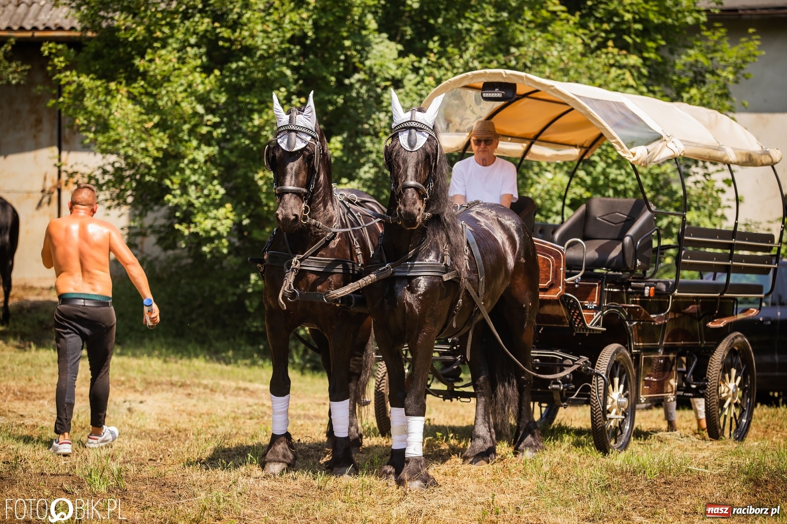 Zdjęcie w galerii na portalu naszraciborz.pl: II Konna Procesja św. Urbana w Łubowicach wiadomości z regionu