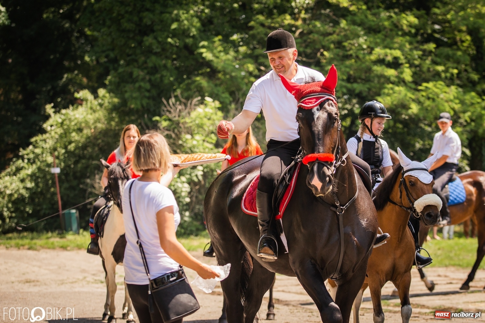 Zdjęcie w galerii na portalu naszraciborz.pl: II Konna Procesja św. Urbana w Łubowicach wiadomości z regionu
