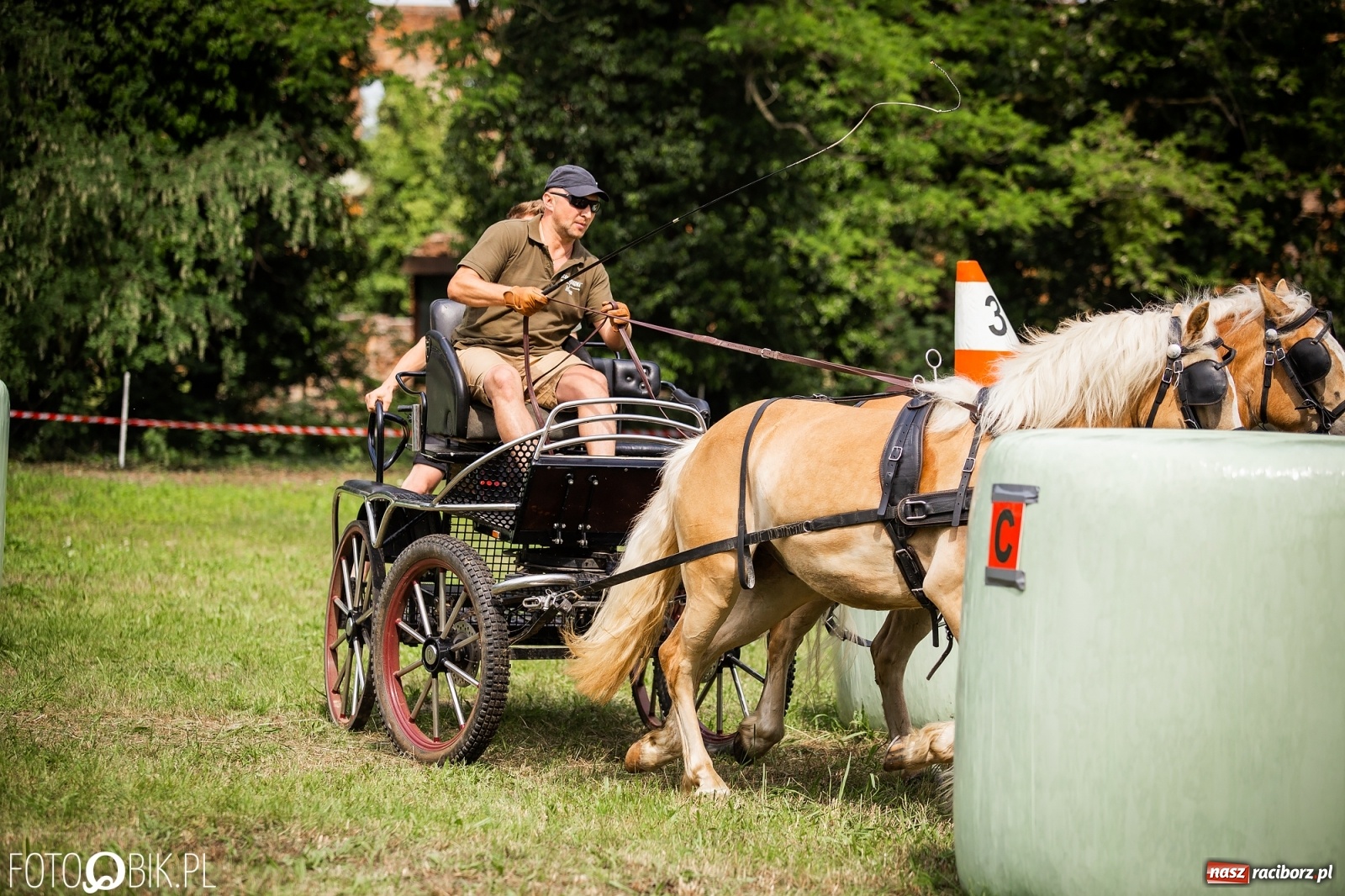 Zdjęcie w galerii na portalu naszraciborz.pl: II Konna Procesja św. Urbana w Łubowicach wiadomości z regionu