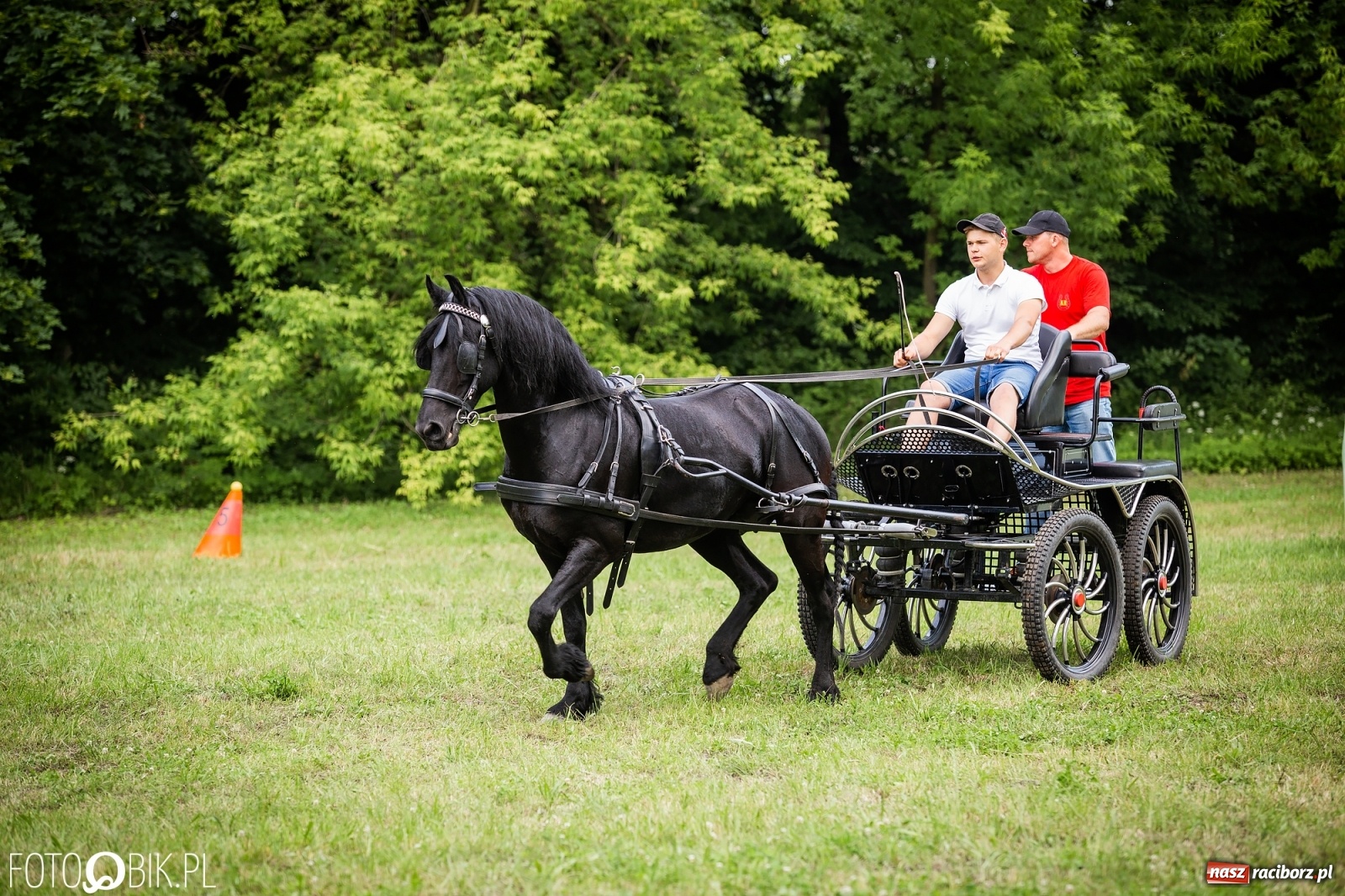 Zdjęcie w galerii na portalu naszraciborz.pl: II Konna Procesja św. Urbana w Łubowicach wiadomości z regionu