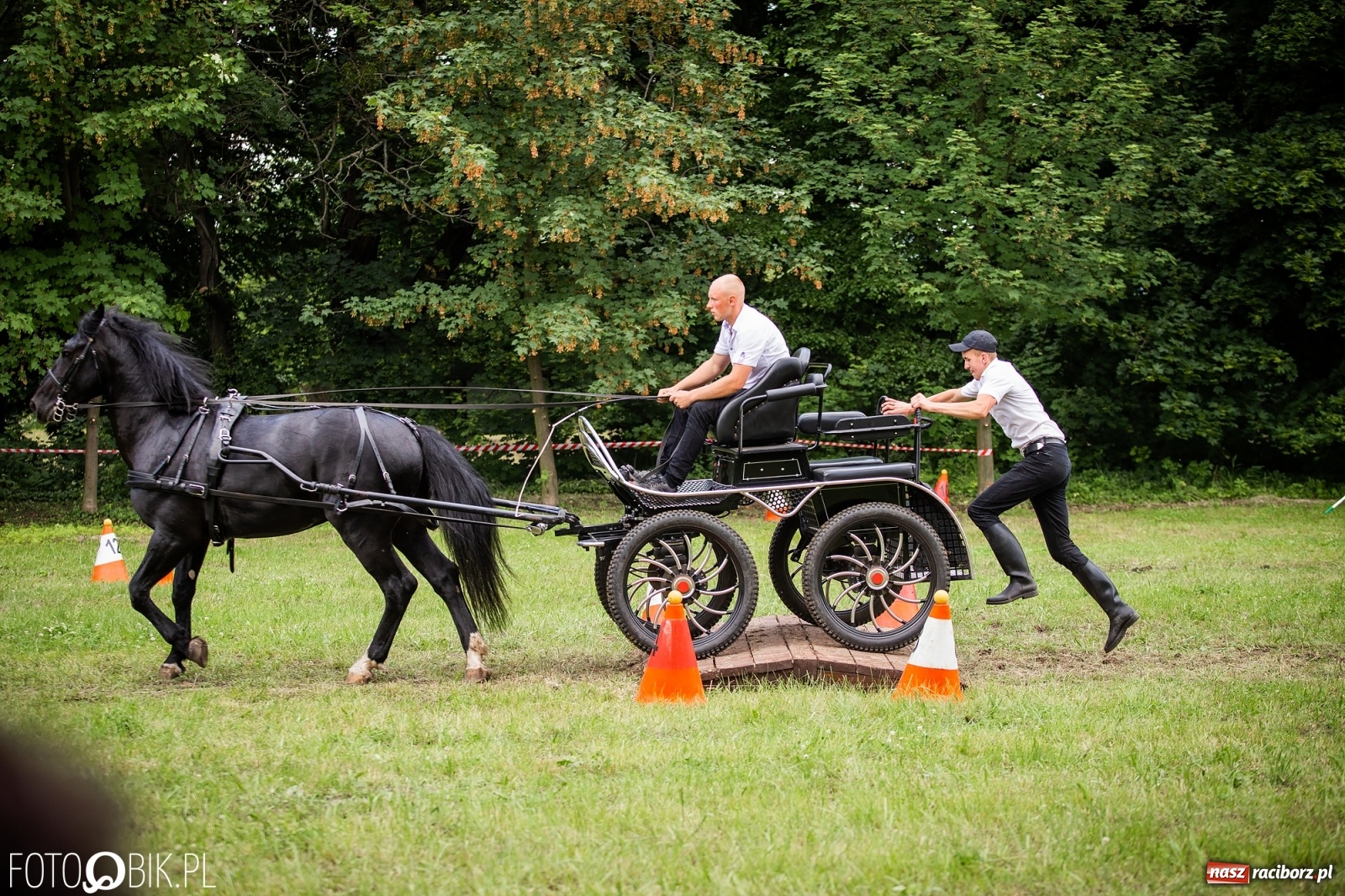 Zdjęcie w galerii na portalu naszraciborz.pl: II Konna Procesja św. Urbana w Łubowicach wiadomości z regionu