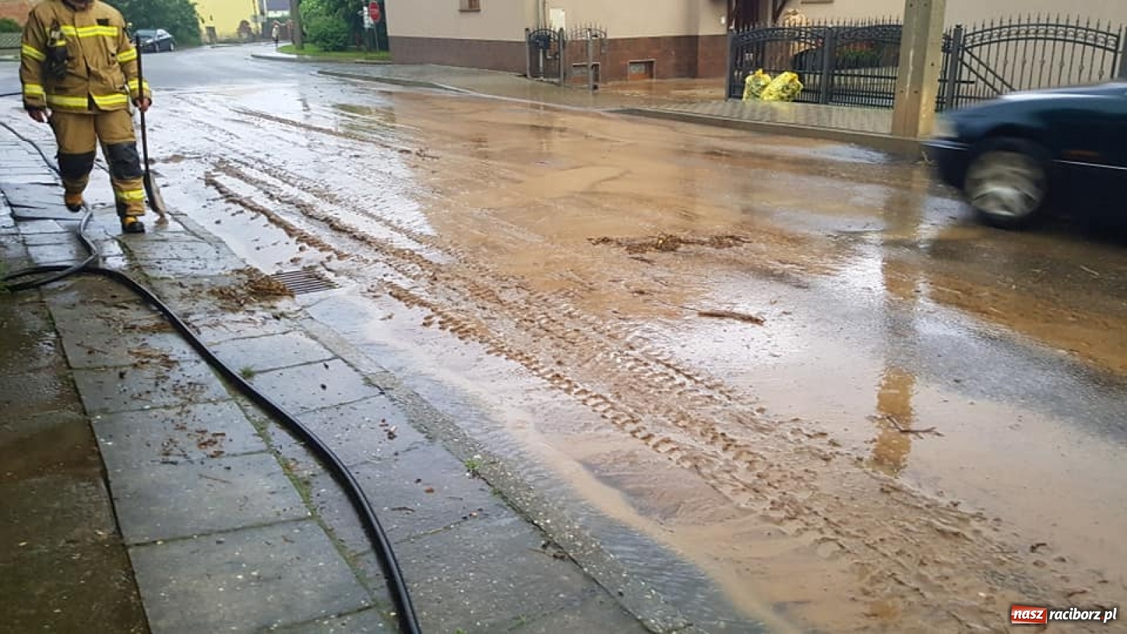 Zdjęcie w galerii na portalu naszraciborz.pl: Raport 998. Woda pokazała swą niszczycielską moc [FOTO i WIDEO] wiadomości z regionu