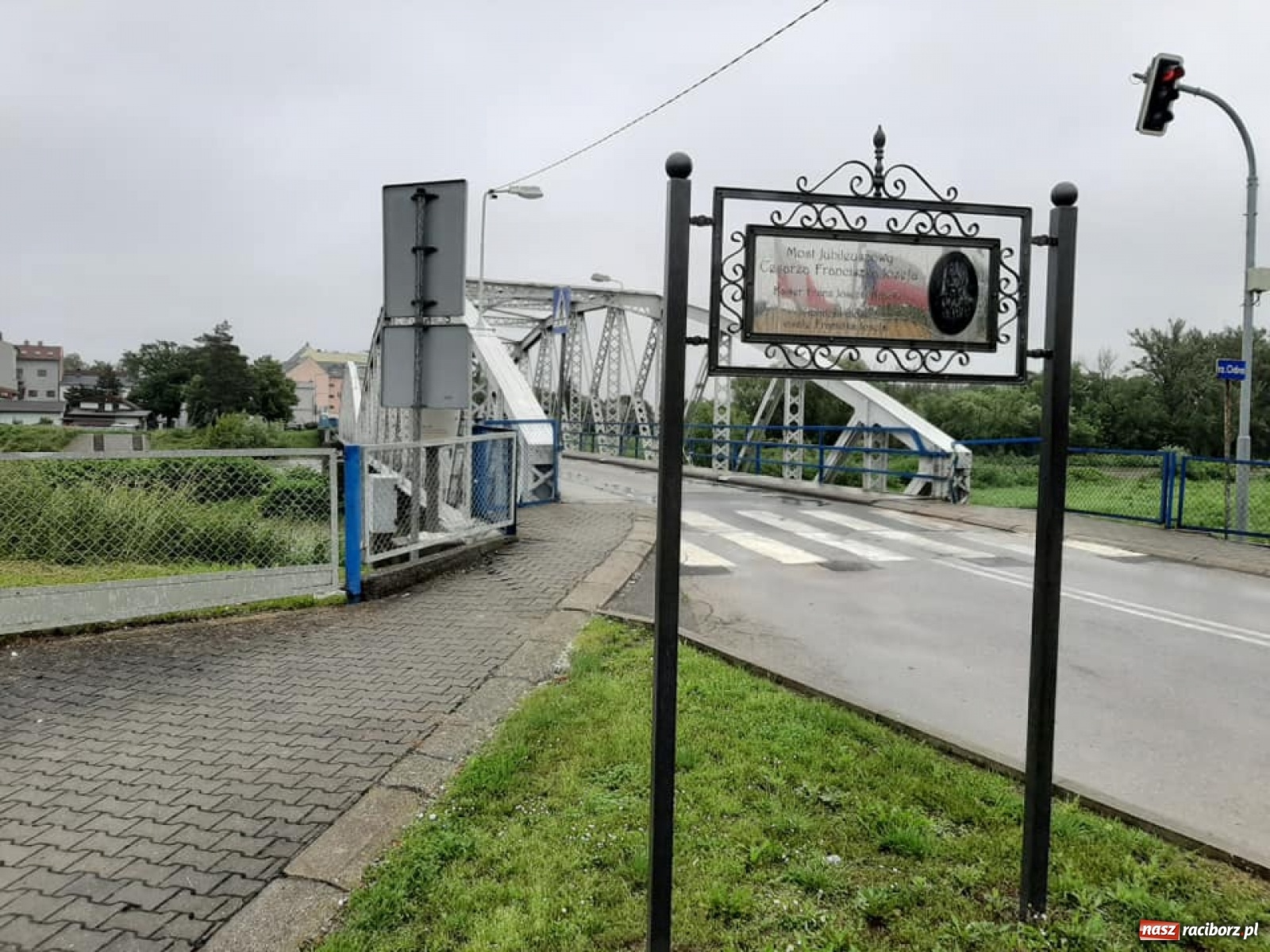 Zdjęcie w galerii na portalu naszraciborz.pl: Stany alarmowe na Odrze przekroczone. Czy grozi nam powódź?  wiadomości z regionu