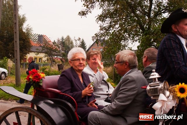 Zdjęcie w galerii na portalu naszraciborz.pl: Bo przyjaciołom się UFO wiadomości z regionu