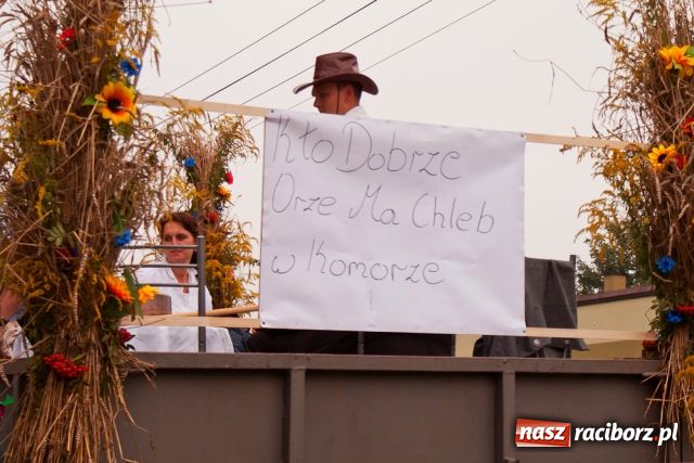 Zdjęcie w galerii na portalu naszraciborz.pl: Bo przyjaciołom się UFO wiadomości z regionu