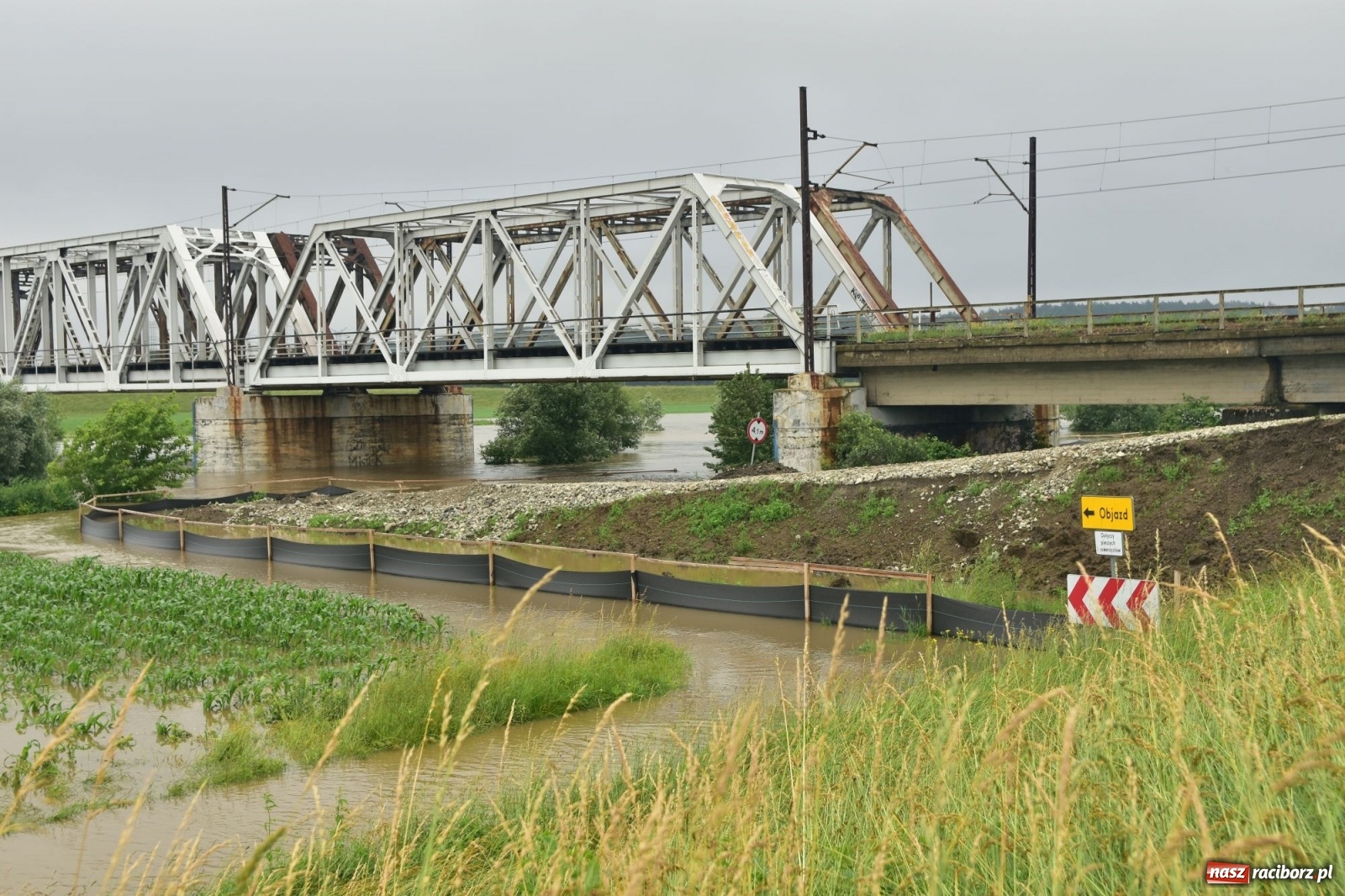 Zdjęcie w galerii na portalu naszraciborz.pl: Odra już stabilna. To był pomruk rzeki. Do wielkiej powodzi daleko [FOTO]  wiadomości z regionu
