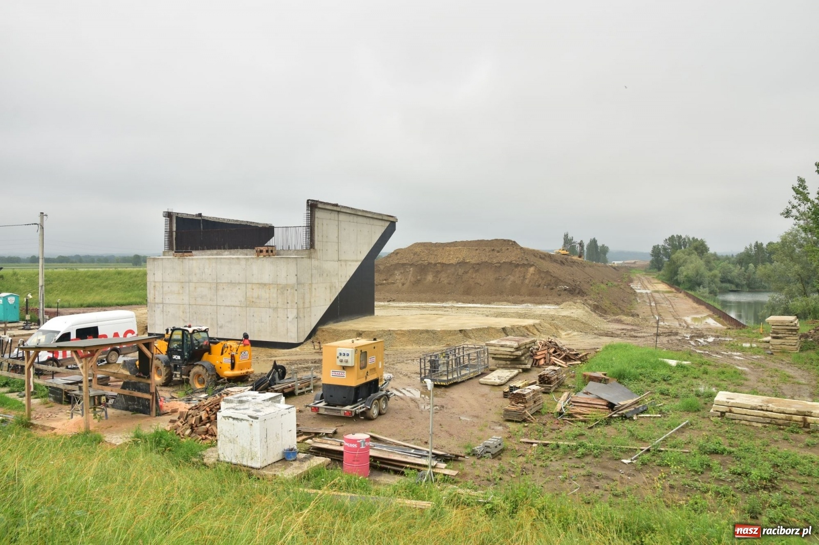 Zdjęcie w galerii na portalu naszraciborz.pl: Raport z budowy wschodniej obwodnicy Raciborza  wiadomości z regionu