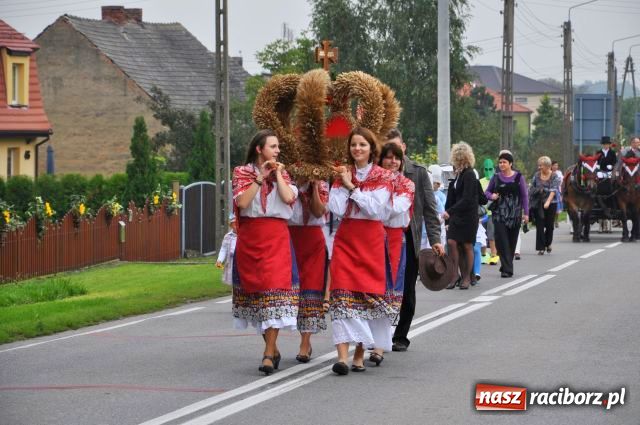 Zdjęcie w galerii na portalu naszraciborz.pl: Korowód ze smerfami i teletubisiami... wiadomości z regionu
