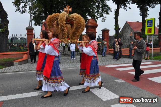 Zdjęcie w galerii na portalu naszraciborz.pl: Korowód ze smerfami i teletubisiami... wiadomości z regionu