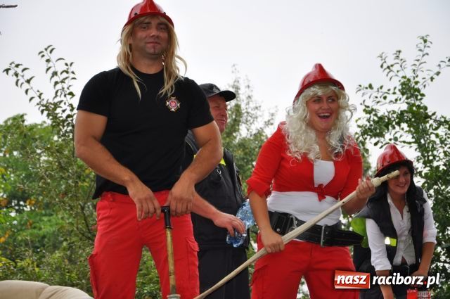 Zdjęcie w galerii na portalu naszraciborz.pl: Korowód ze smerfami i teletubisiami... wiadomości z regionu