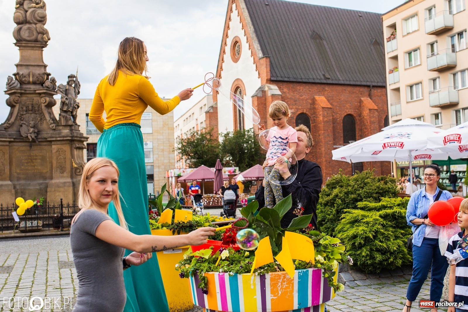 Zdjęcie w galerii na portalu naszraciborz.pl: Belweder na kółkach zaparkował na raciborskim Rynku [FOTO i WIDEO] wiadomości z regionu