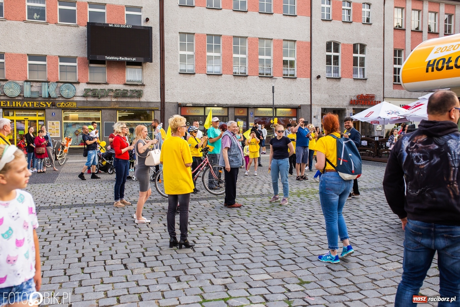 Zdjęcie w galerii na portalu naszraciborz.pl: Belweder na kółkach zaparkował na raciborskim Rynku [FOTO i WIDEO] wiadomości z regionu