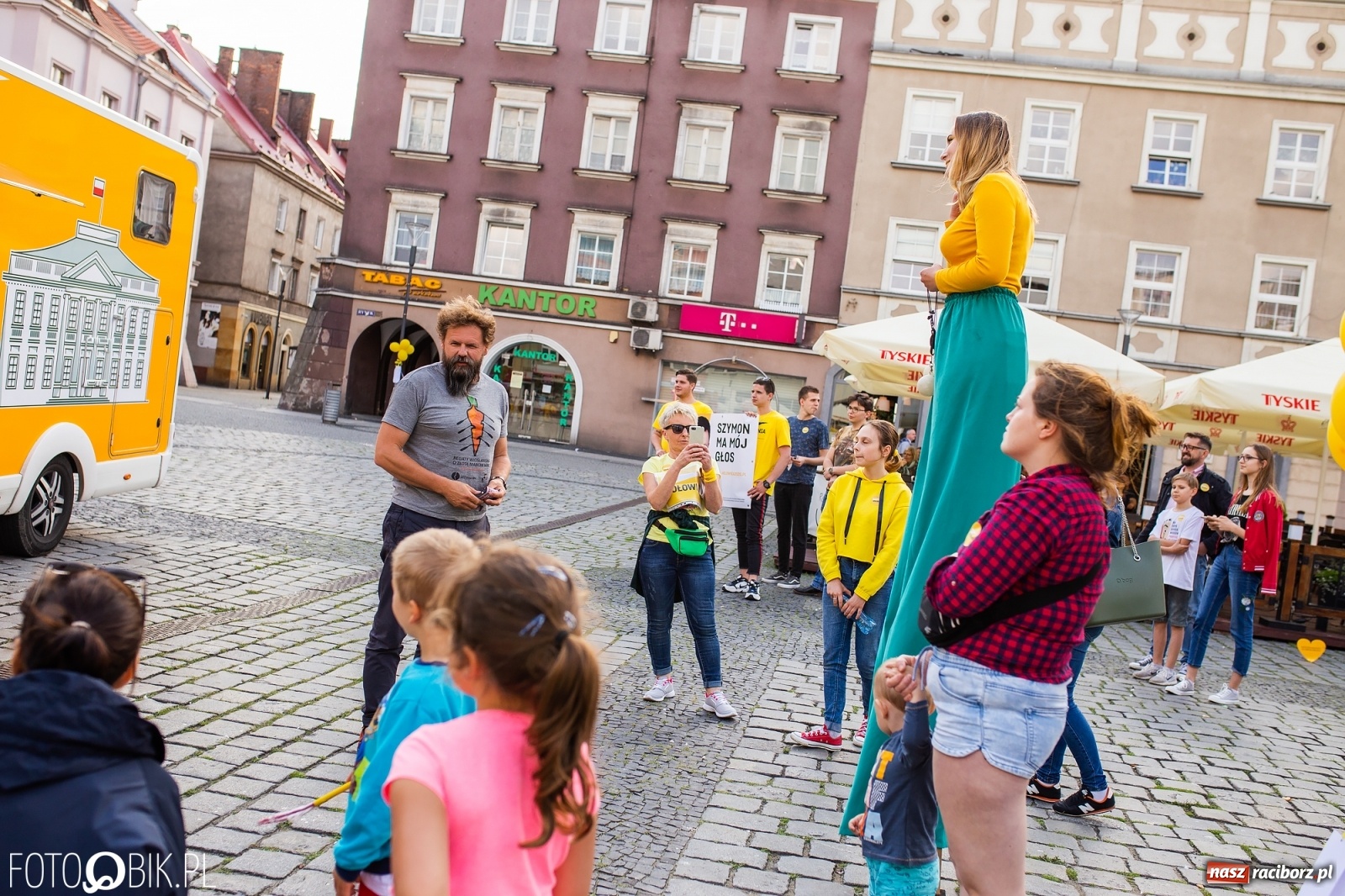 Zdjęcie w galerii na portalu naszraciborz.pl: Belweder na kółkach zaparkował na raciborskim Rynku [FOTO i WIDEO] wiadomości z regionu