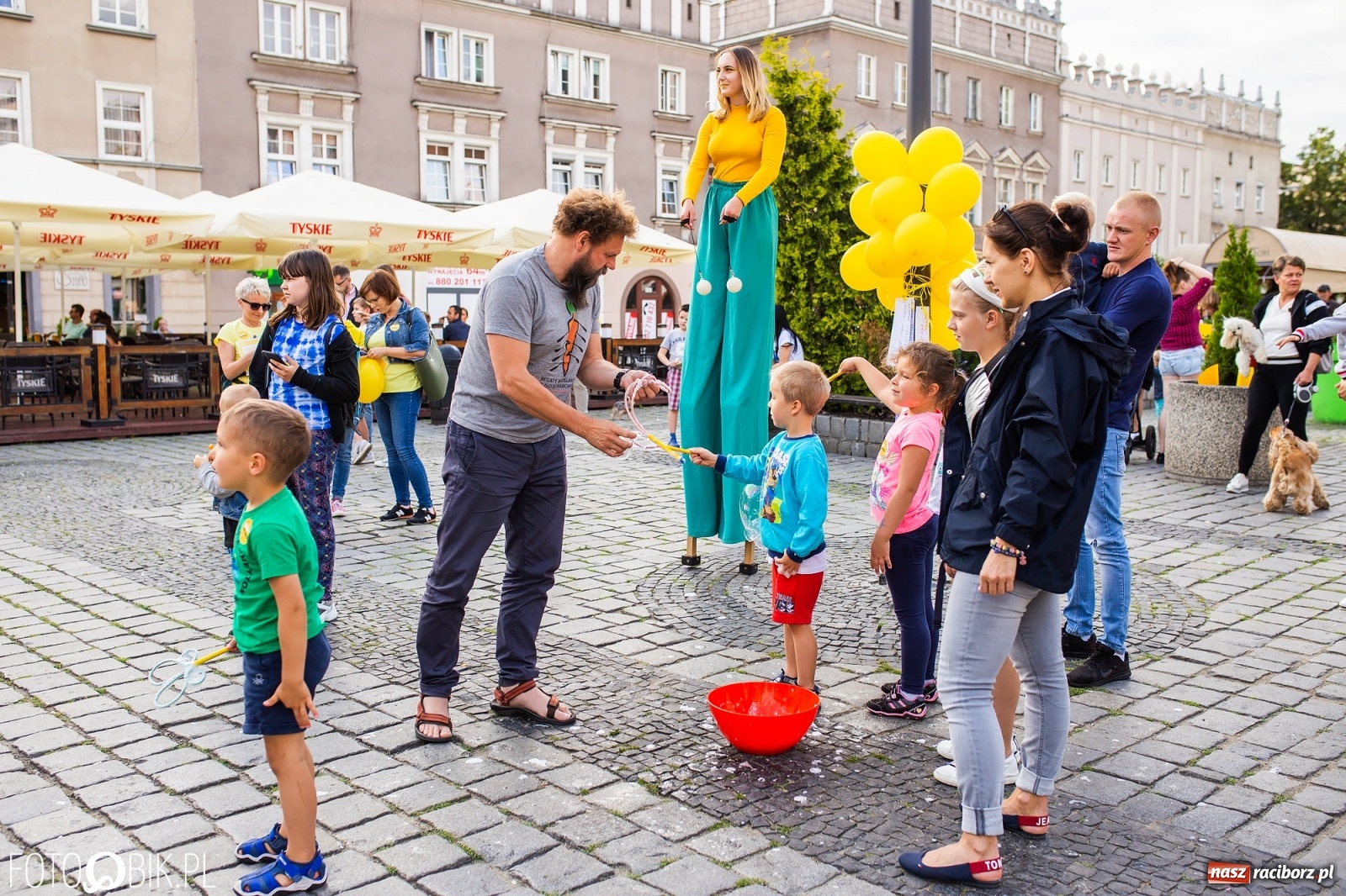 Zdjęcie w galerii na portalu naszraciborz.pl: Belweder na kółkach zaparkował na raciborskim Rynku [FOTO i WIDEO] wiadomości z regionu