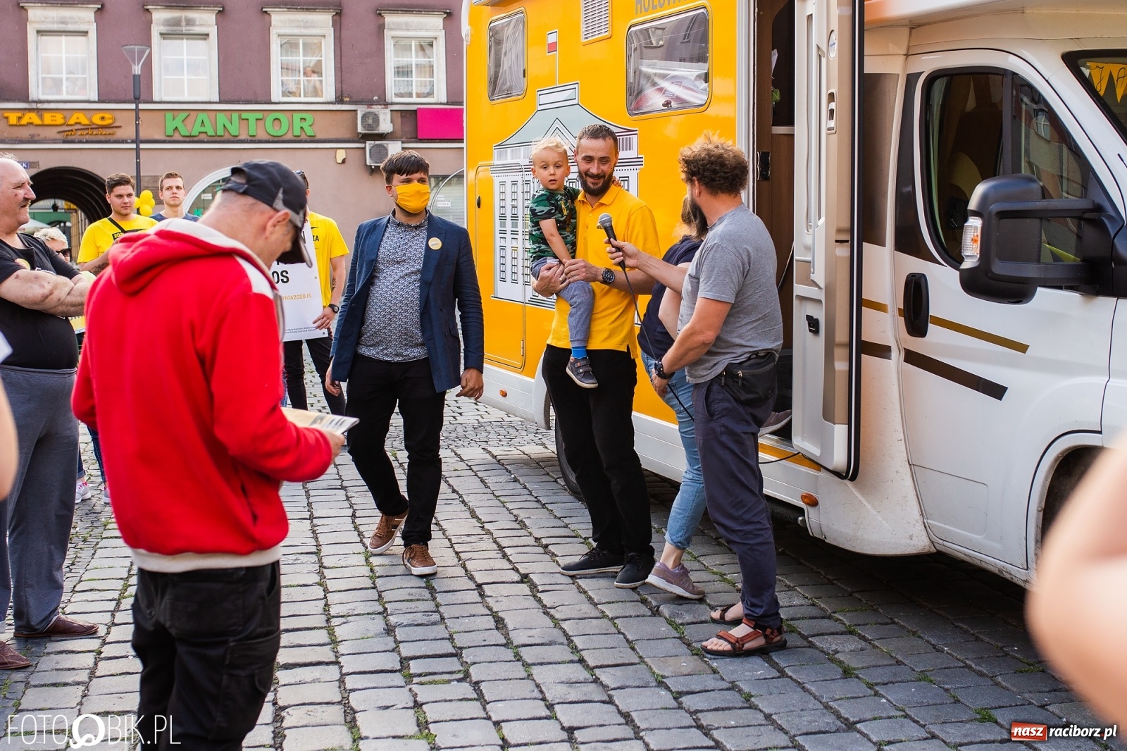Zdjęcie w galerii na portalu naszraciborz.pl: Belweder na kółkach zaparkował na raciborskim Rynku [FOTO i WIDEO] wiadomości z regionu