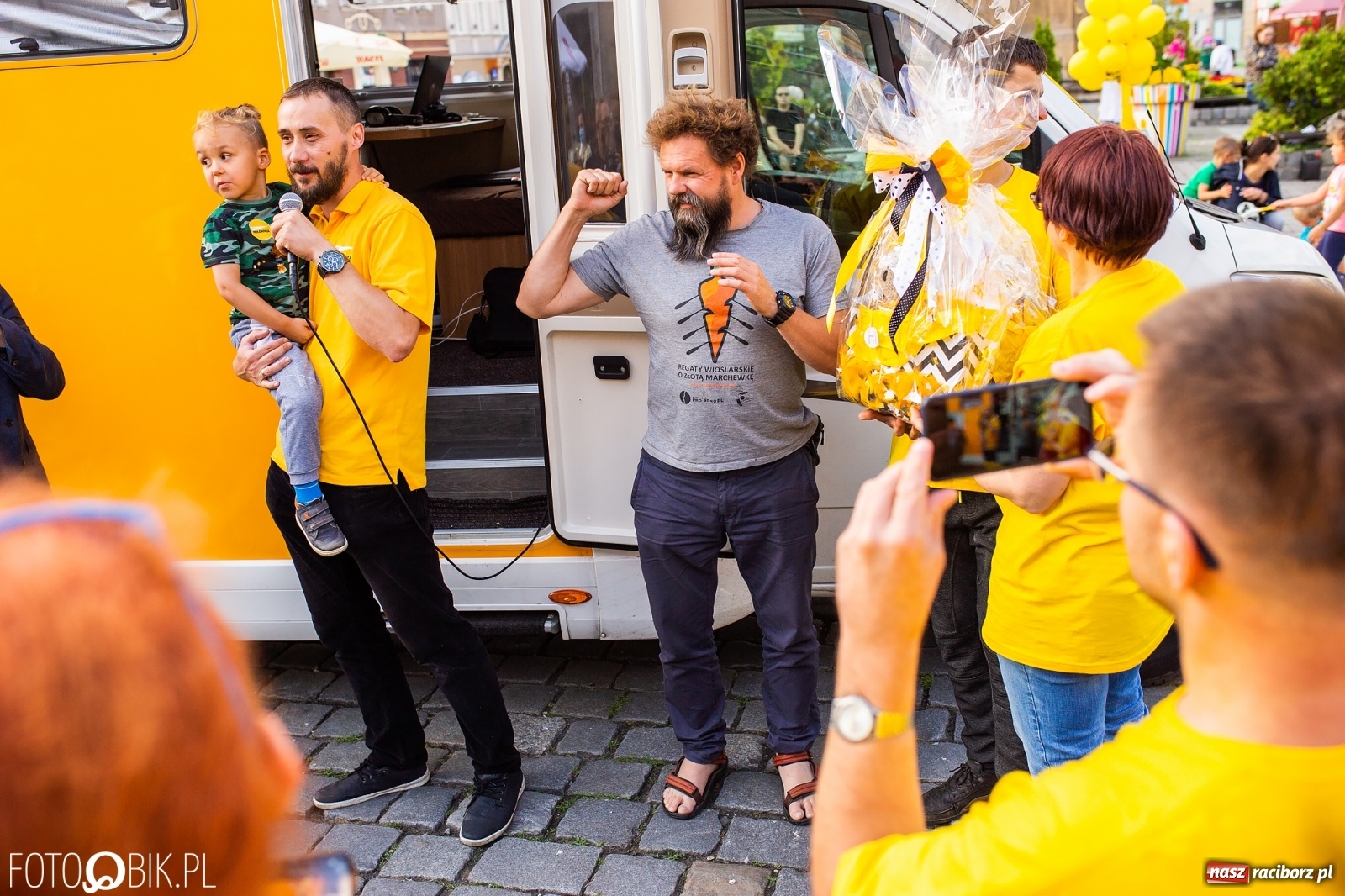 Zdjęcie w galerii na portalu naszraciborz.pl: Belweder na kółkach zaparkował na raciborskim Rynku [FOTO i WIDEO] wiadomości z regionu