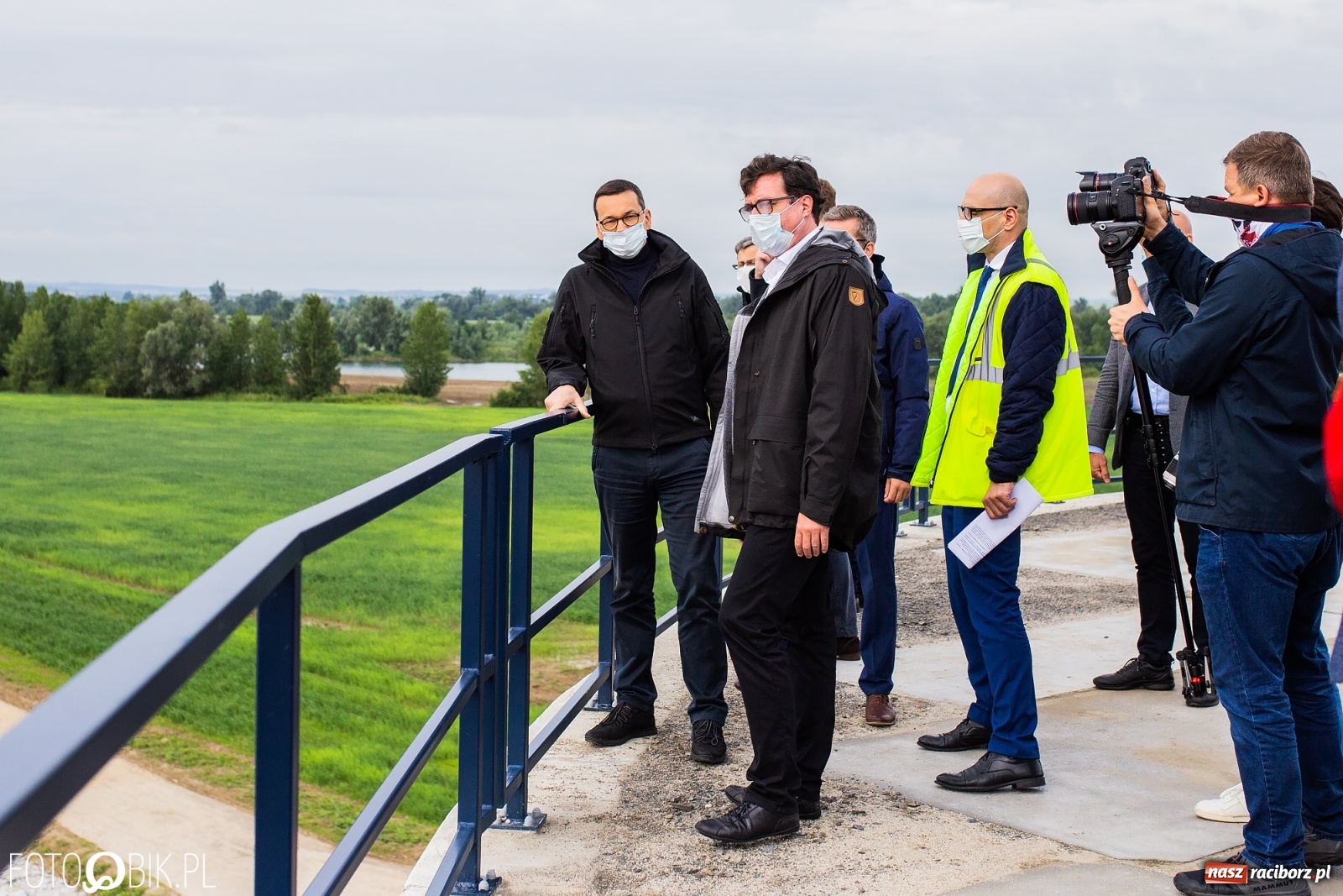 Zdjęcie w galerii na portalu naszraciborz.pl: Premier Morawiecki z roboczą wizytą na terenie zbiornika Racibórz [FOTO i WIDEO] wiadomości z regionu