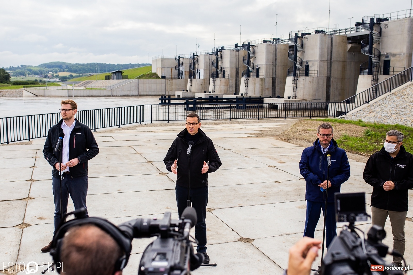 Zdjęcie w galerii na portalu naszraciborz.pl: Premier Morawiecki z roboczą wizytą na terenie zbiornika Racibórz [FOTO i WIDEO] wiadomości z regionu
