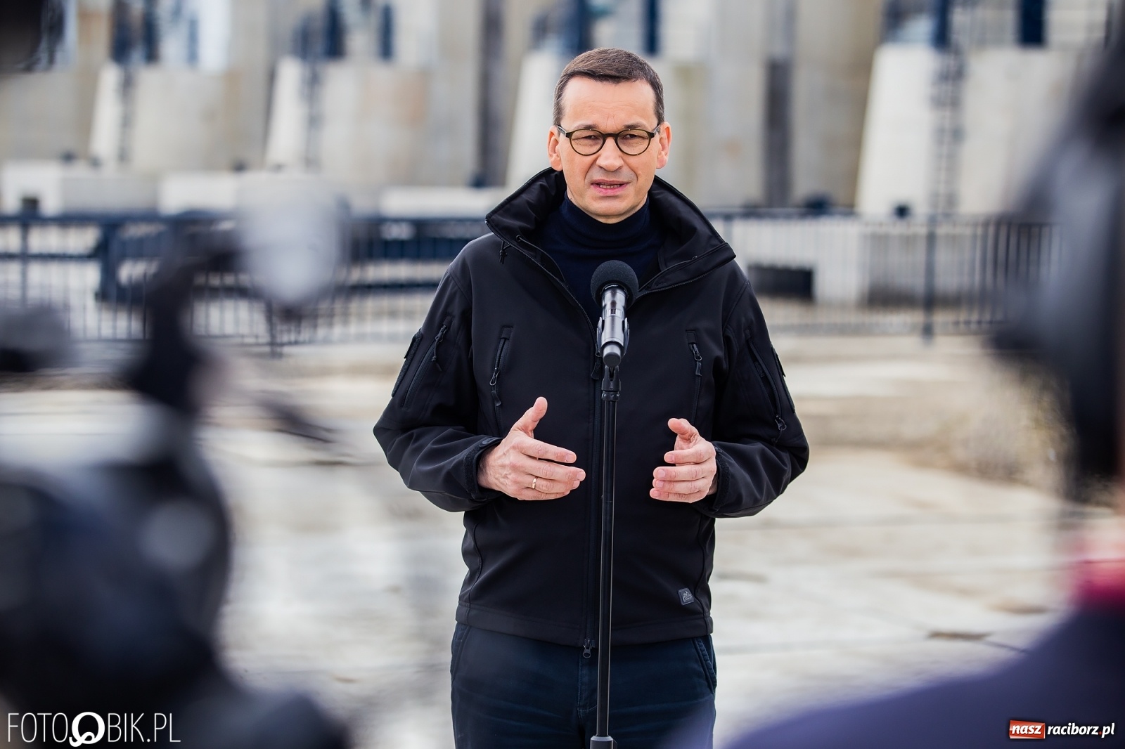 Zdjęcie w galerii na portalu naszraciborz.pl: Premier Morawiecki z roboczą wizytą na terenie zbiornika Racibórz [FOTO i WIDEO] wiadomości z regionu