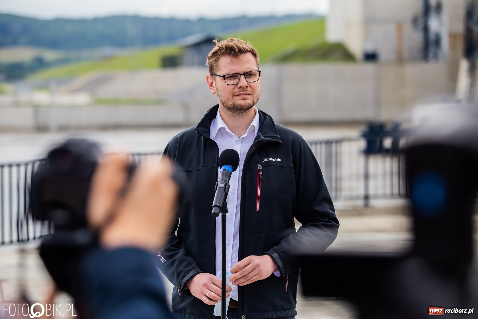 Zdjęcie w galerii na portalu naszraciborz.pl: Premier Morawiecki z roboczą wizytą na terenie zbiornika Racibórz [FOTO i WIDEO] wiadomości z regionu