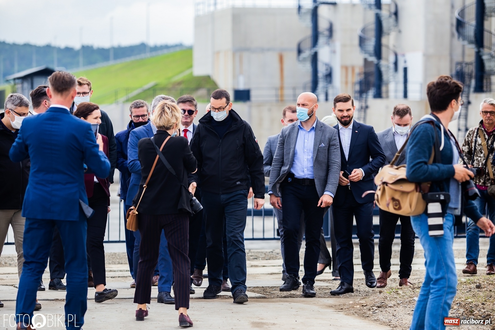 Zdjęcie w galerii na portalu naszraciborz.pl: Premier Morawiecki z roboczą wizytą na terenie zbiornika Racibórz [FOTO i WIDEO] wiadomości z regionu
