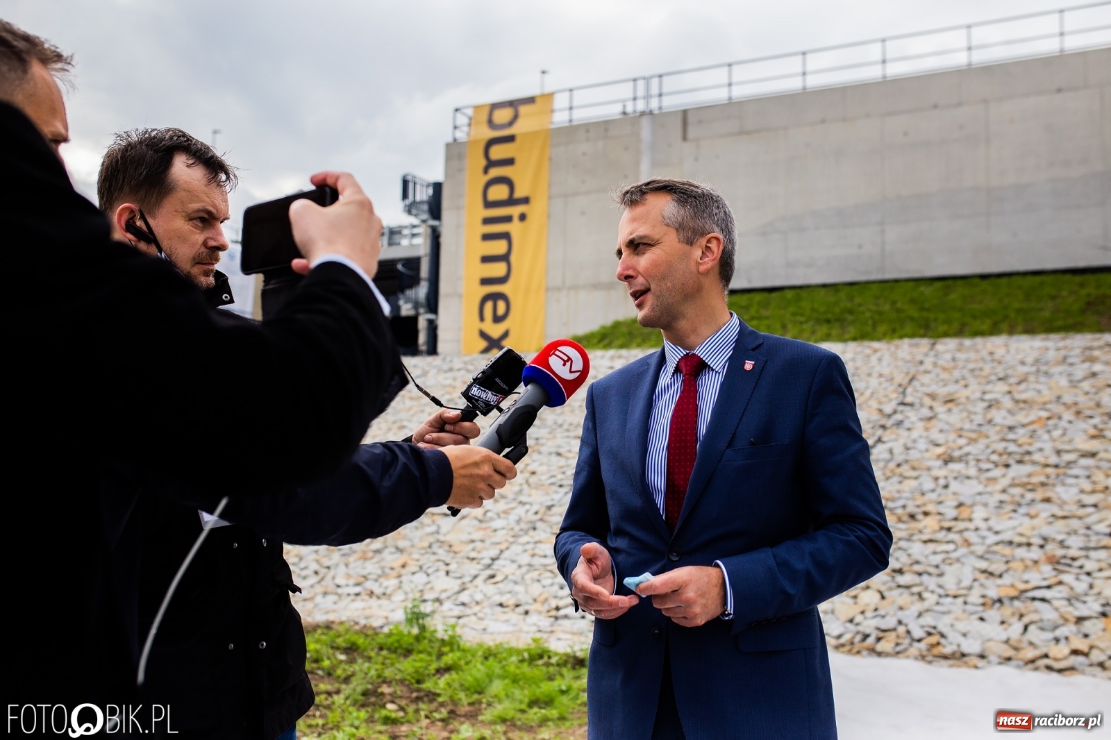 Zdjęcie w galerii na portalu naszraciborz.pl: Premier Morawiecki z roboczą wizytą na terenie zbiornika Racibórz [FOTO i WIDEO] wiadomości z regionu
