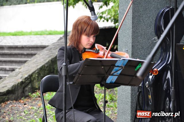 Zdjęcie w galerii na portalu naszraciborz.pl: DiVerso na zakończenie wiadomości z regionu