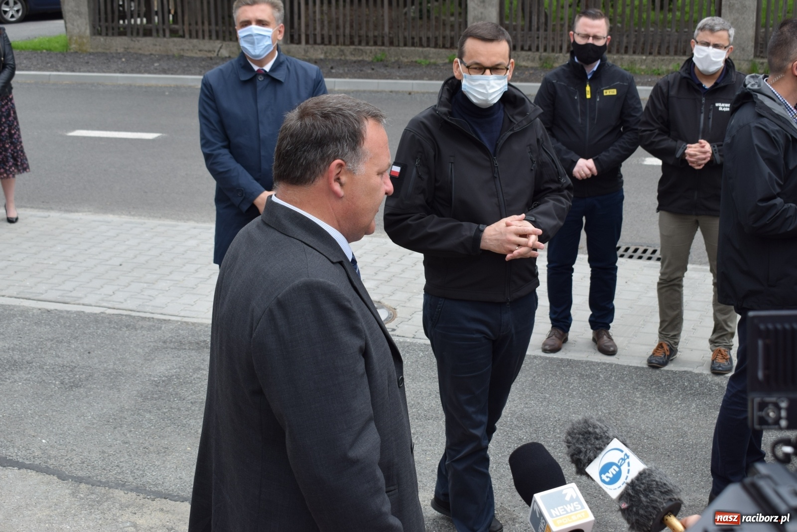 Zdjęcie w galerii na portalu naszraciborz.pl: Premier Morawiecki odwiedził gminę Kuźnia Raciborska wiadomości z regionu