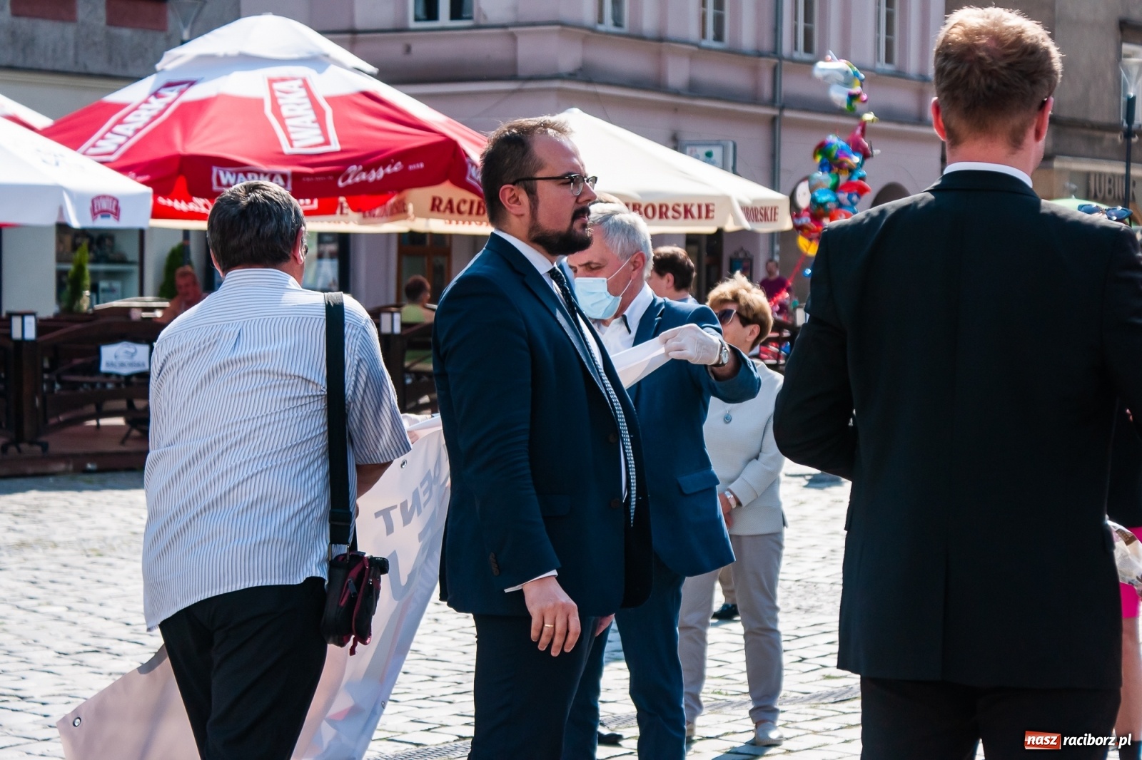 Zdjęcie w galerii na portalu naszraciborz.pl: Sympatycy PiS wyrazili swe poparcie dla Andrzeja Dudy [FOTO i WIDEO] wiadomości z regionu