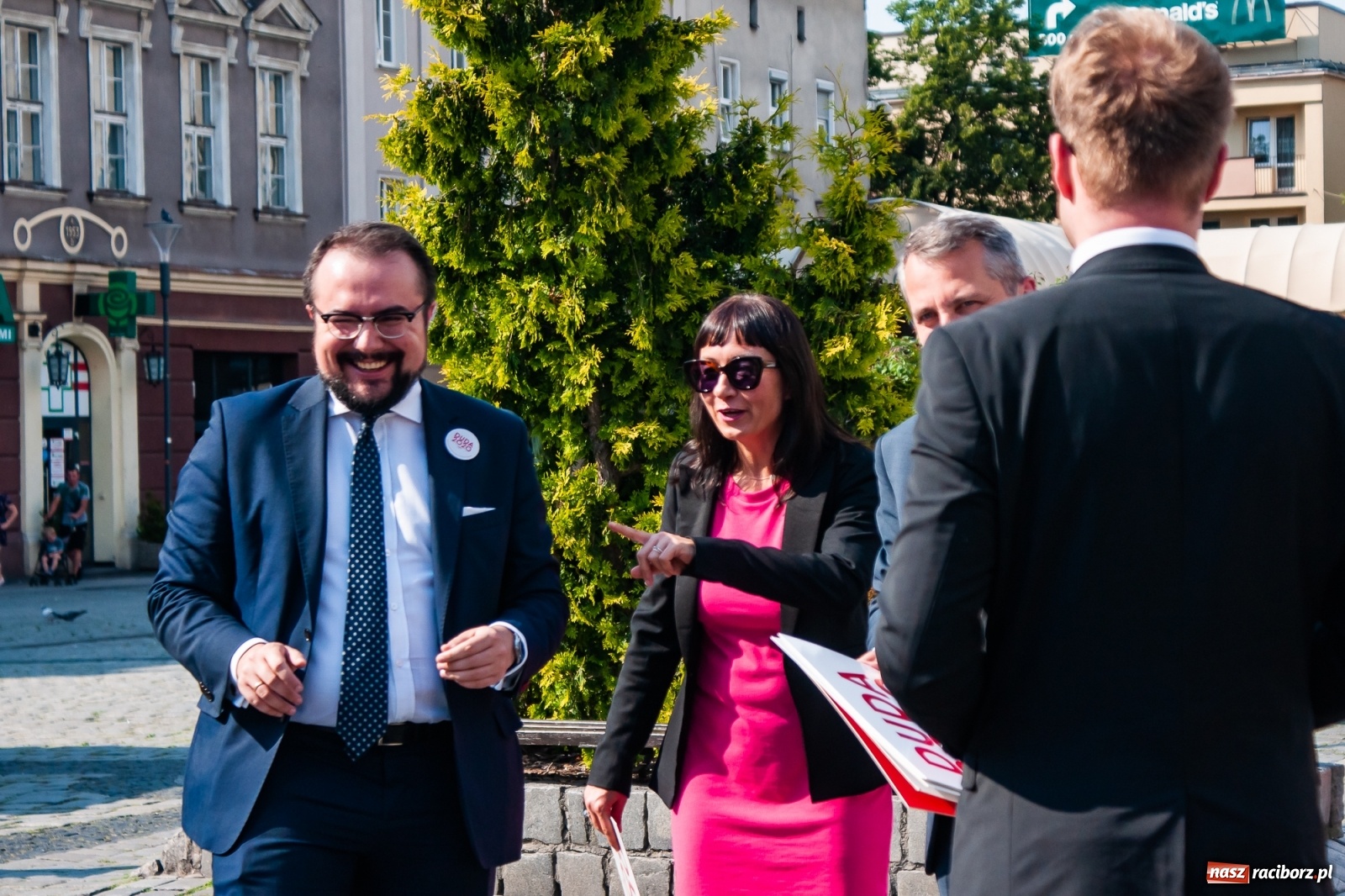 Zdjęcie w galerii na portalu naszraciborz.pl: Sympatycy PiS wyrazili swe poparcie dla Andrzeja Dudy [FOTO i WIDEO] wiadomości z regionu