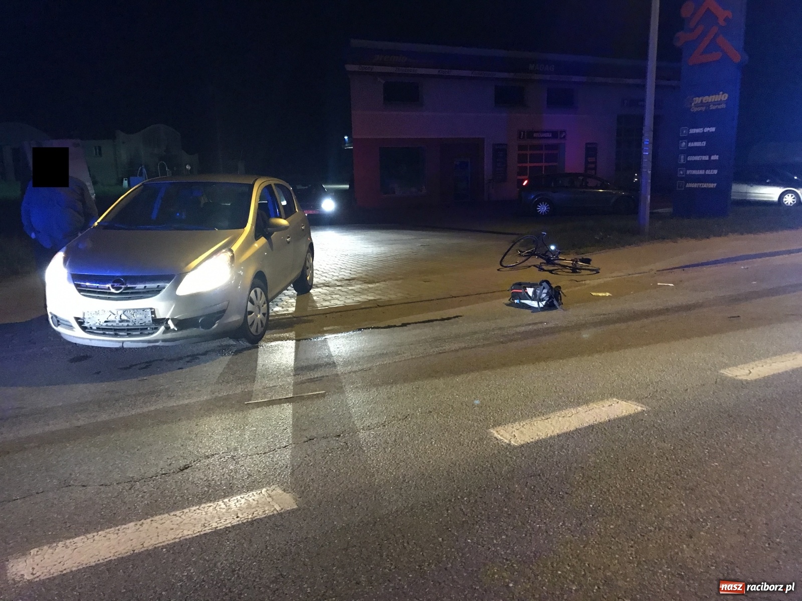 Zdjęcie w galerii na portalu naszraciborz.pl: DW 935. Potrącenie rowerzysty na ul. Rybnickiej wiadomości z regionu