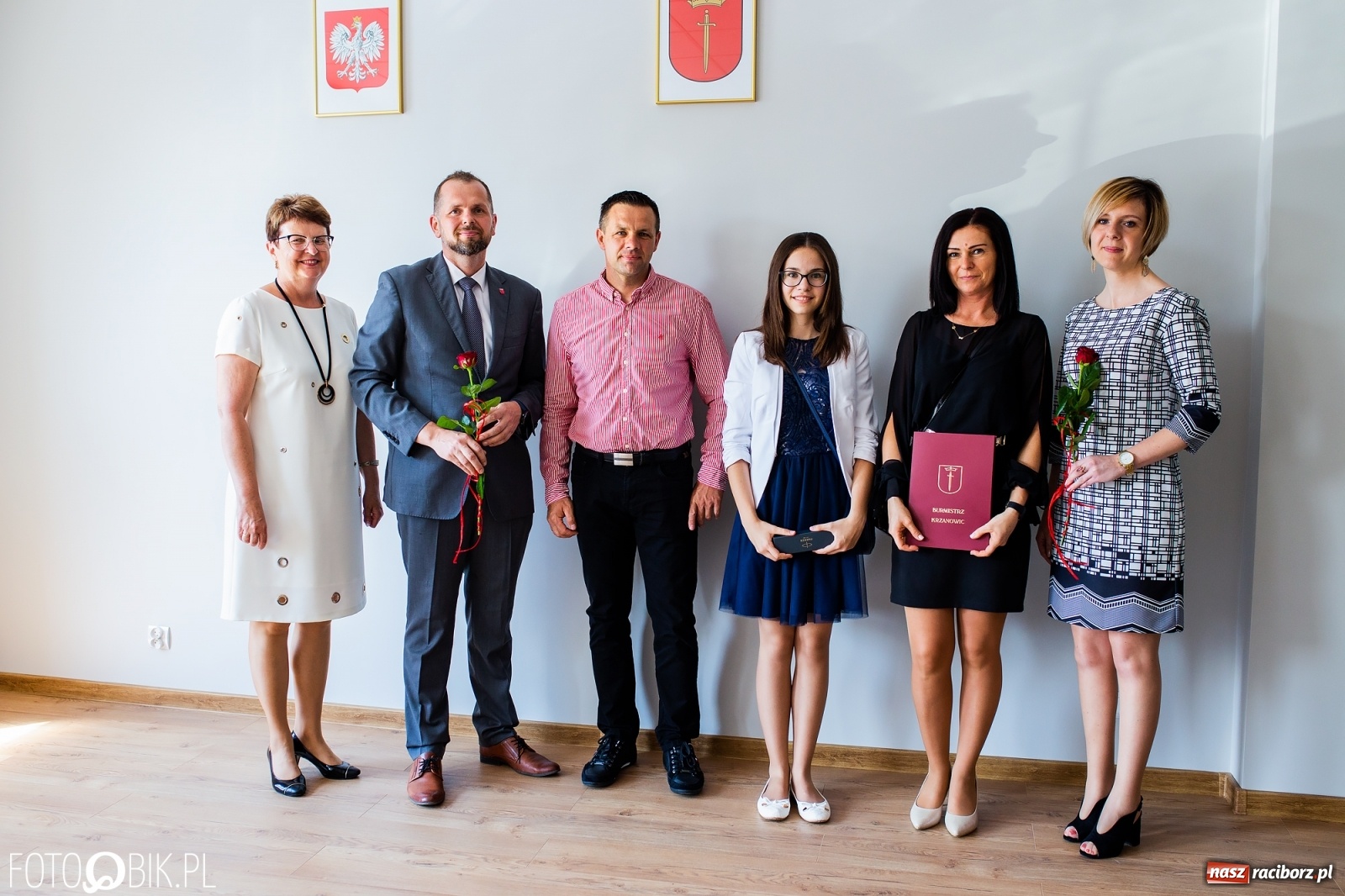 Zdjęcie w galerii na portalu naszraciborz.pl: Najlepsi uczniowie z gminy Krzanowice z nagrodami burmistrza wiadomości z regionu