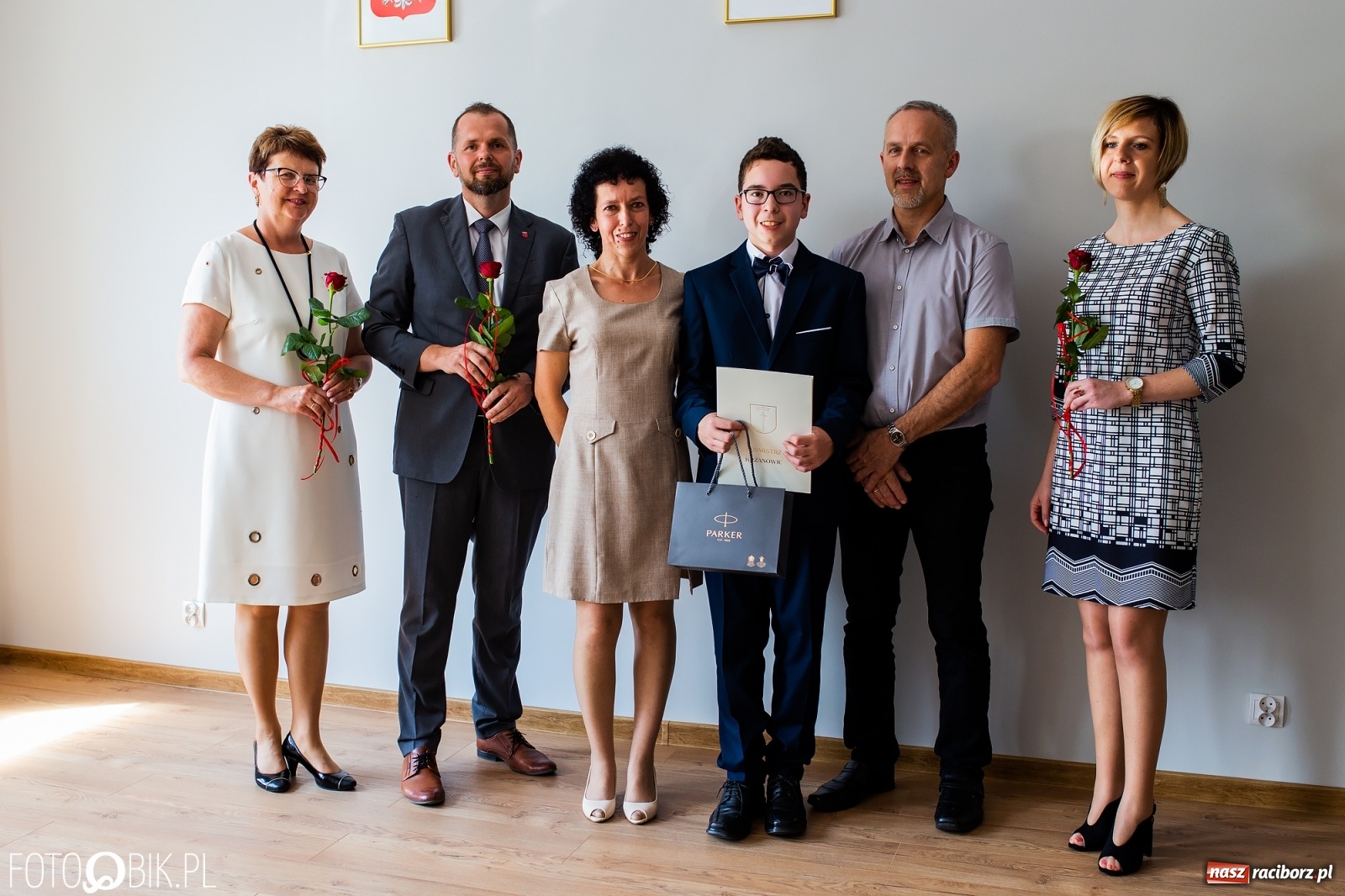 Zdjęcie w galerii na portalu naszraciborz.pl: Najlepsi uczniowie z gminy Krzanowice z nagrodami burmistrza wiadomości z regionu