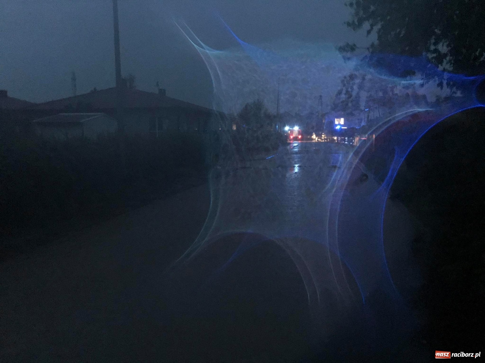 Zdjęcie w galerii na portalu naszraciborz.pl: Burza zalała Racibórz. Ulice zamieniały się w rzeki [FOTO i WIDEO] wiadomości z regionu