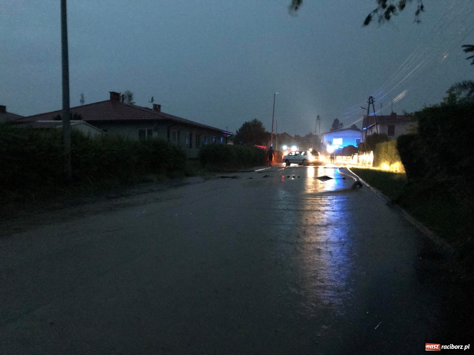 Zdjęcie w galerii na portalu naszraciborz.pl: Burza zalała Racibórz. Ulice zamieniały się w rzeki [FOTO i WIDEO] wiadomości z regionu