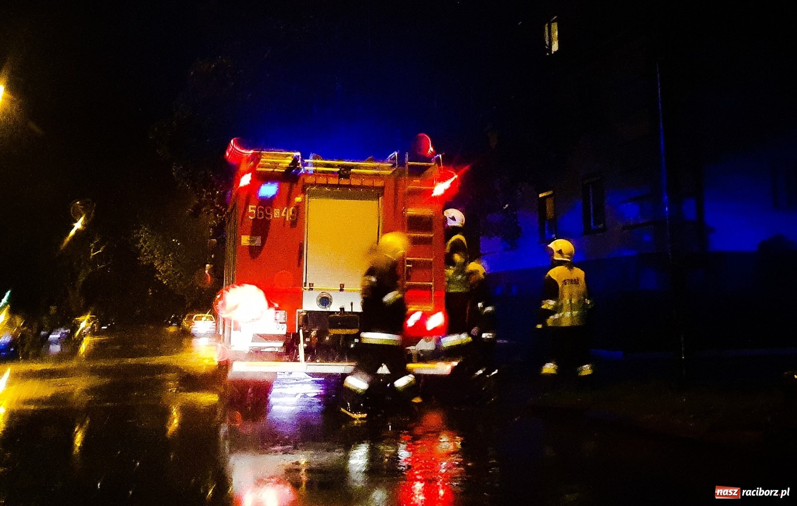 Zdjęcie w galerii na portalu naszraciborz.pl: Burza zalała Racibórz. Ulice zamieniały się w rzeki [FOTO i WIDEO] wiadomości z regionu