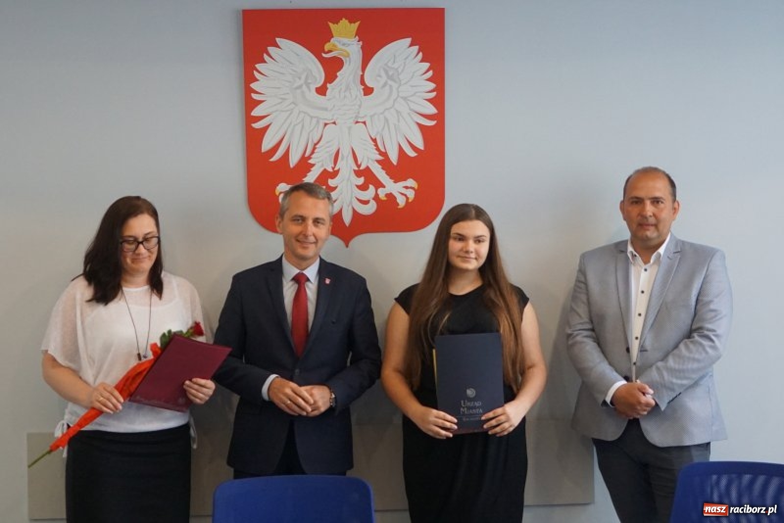 Zdjęcie w galerii na portalu naszraciborz.pl: Spotkanie prezydenta z laureatami konkursów  wiadomości z regionu