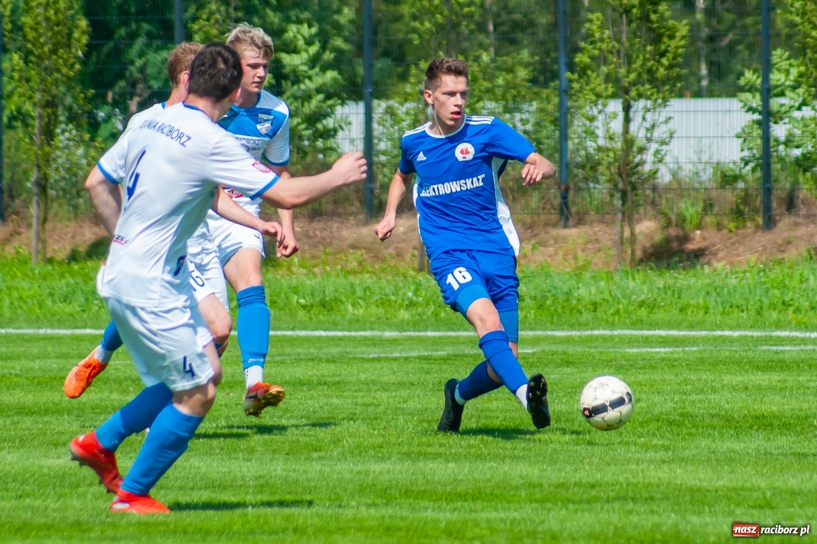 Zdjęcie w galerii na portalu naszraciborz.pl: Sparing. Trzy trafienia Gawlika, to na beniaminka z Krzanowic styka [FOTO i WIDEO] wiadomości z regionu