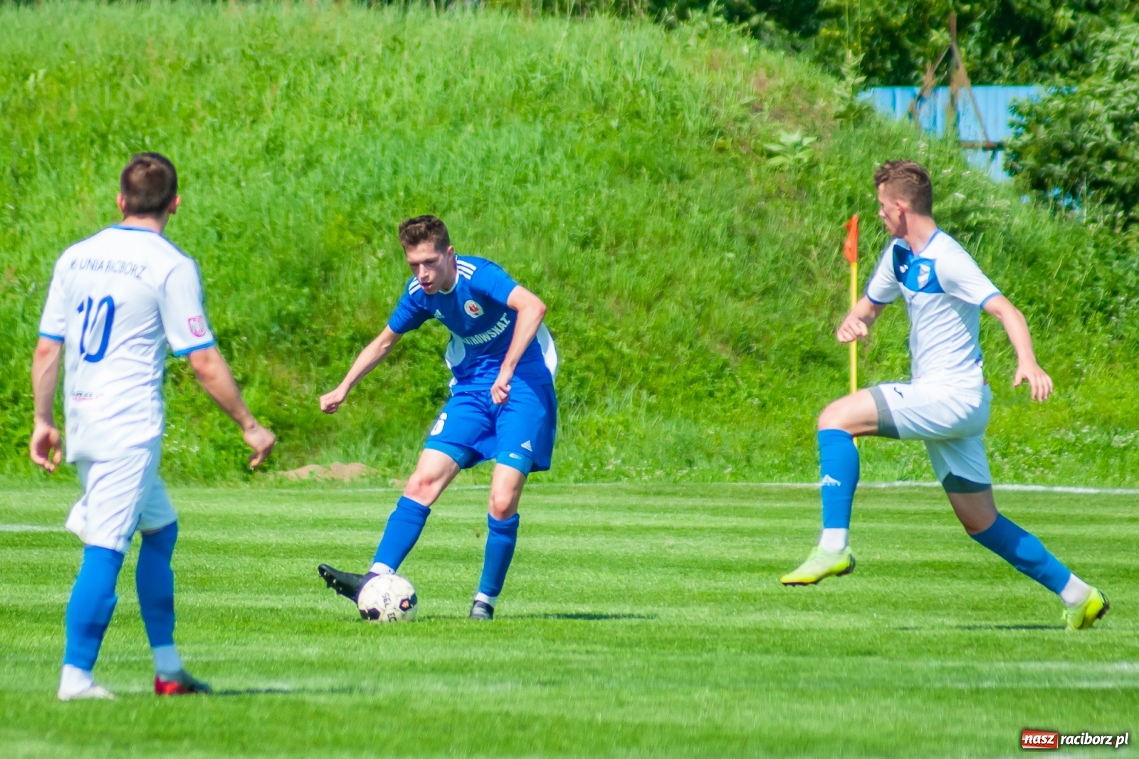 Zdjęcie w galerii na portalu naszraciborz.pl: Sparing. Trzy trafienia Gawlika, to na beniaminka z Krzanowic styka [FOTO i WIDEO] wiadomości z regionu