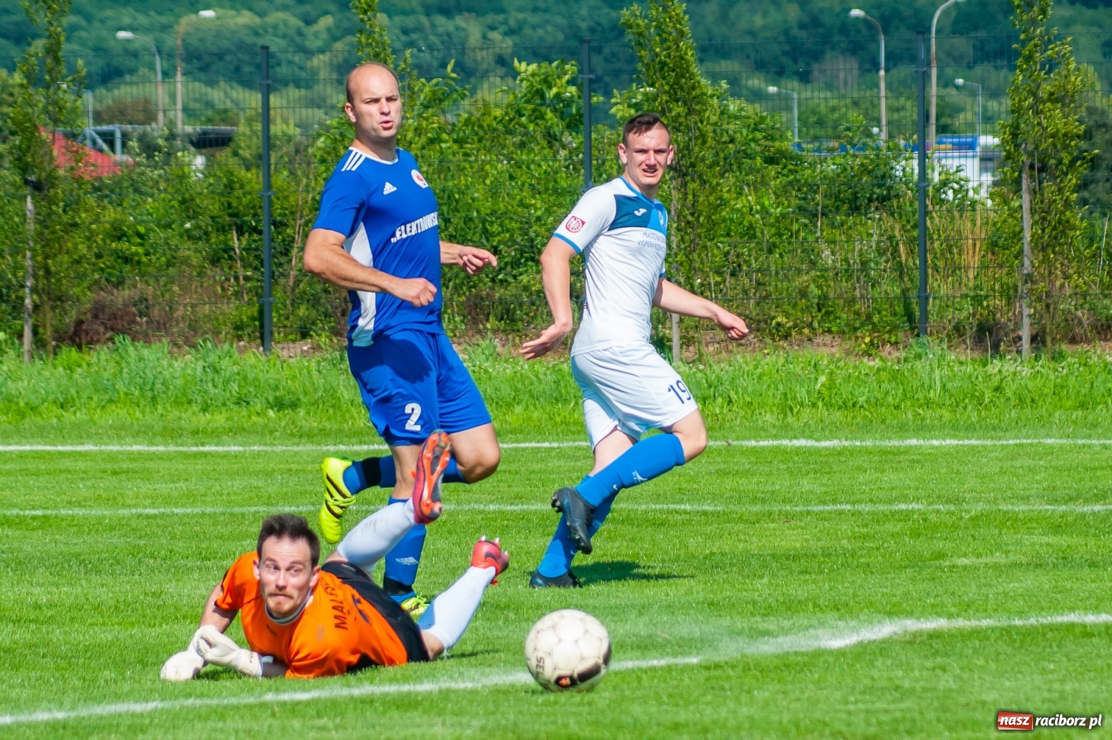 Zdjęcie w galerii na portalu naszraciborz.pl: Sparing. Trzy trafienia Gawlika, to na beniaminka z Krzanowic styka [FOTO i WIDEO] wiadomości z regionu