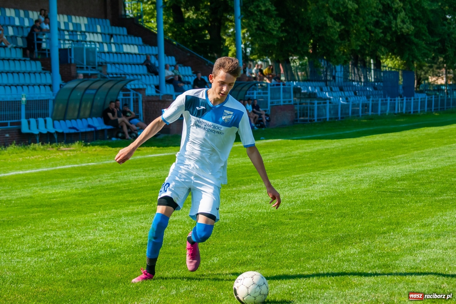 Zdjęcie w galerii na portalu naszraciborz.pl: Sparing. Trzy trafienia Gawlika, to na beniaminka z Krzanowic styka [FOTO i WIDEO] wiadomości z regionu