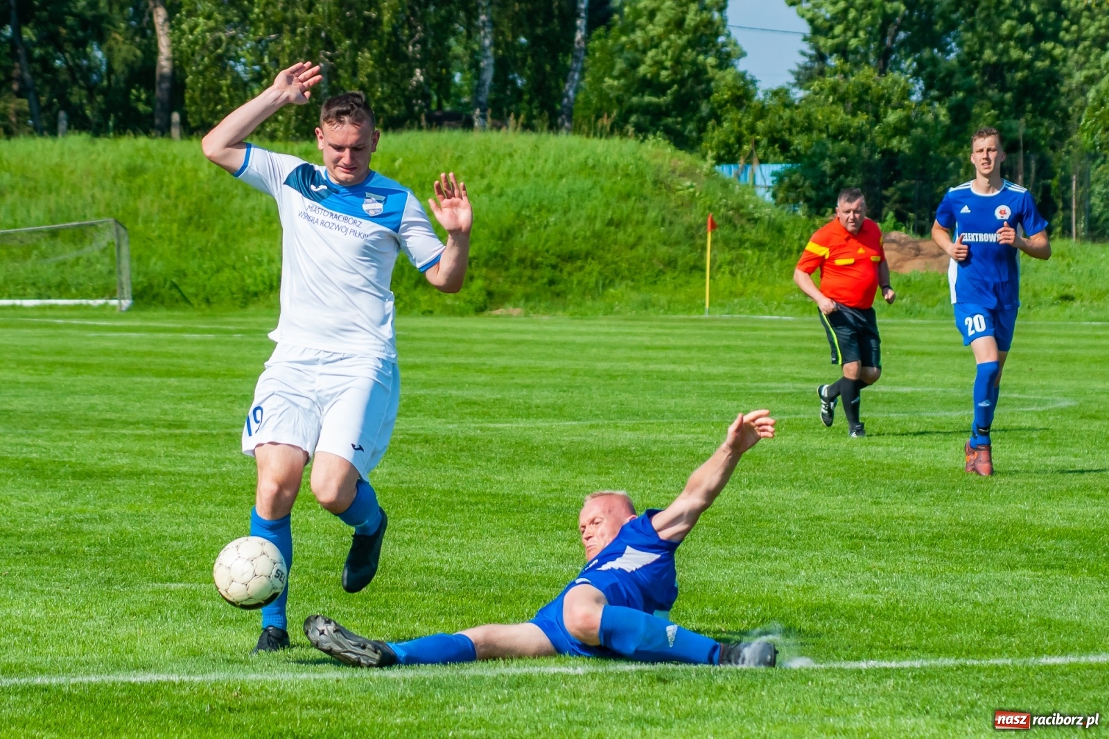 Zdjęcie w galerii na portalu naszraciborz.pl: Sparing. Trzy trafienia Gawlika, to na beniaminka z Krzanowic styka [FOTO i WIDEO] wiadomości z regionu