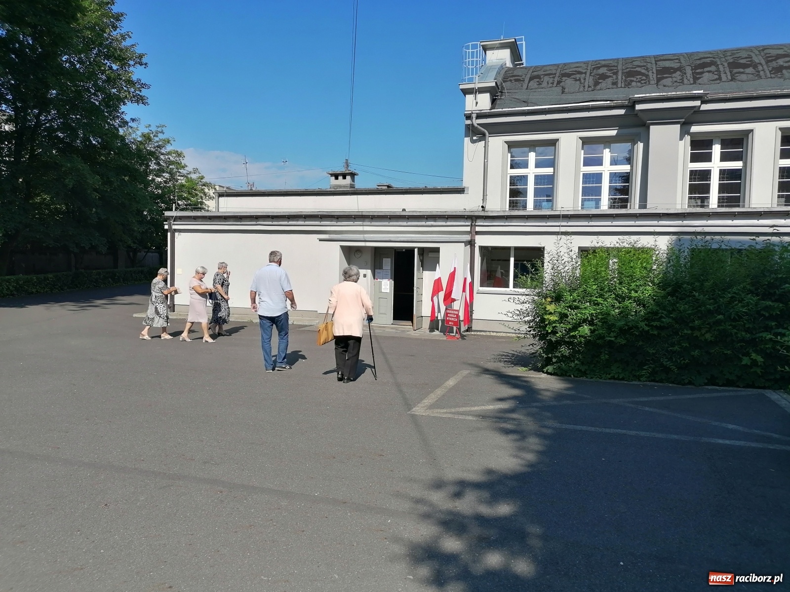 Zdjęcie w galerii na portalu naszraciborz.pl: Do godziny 21.00 możemy głosować w wyborach prezydenckich  wiadomości z regionu